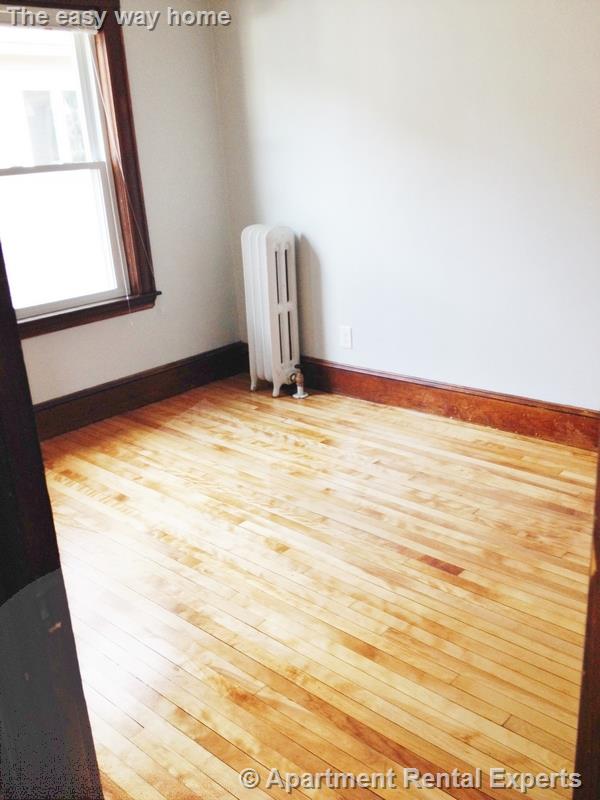 66 Thomas St, Medford