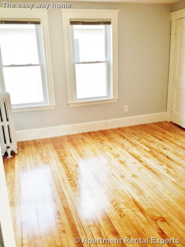 66 Thomas St, Medford