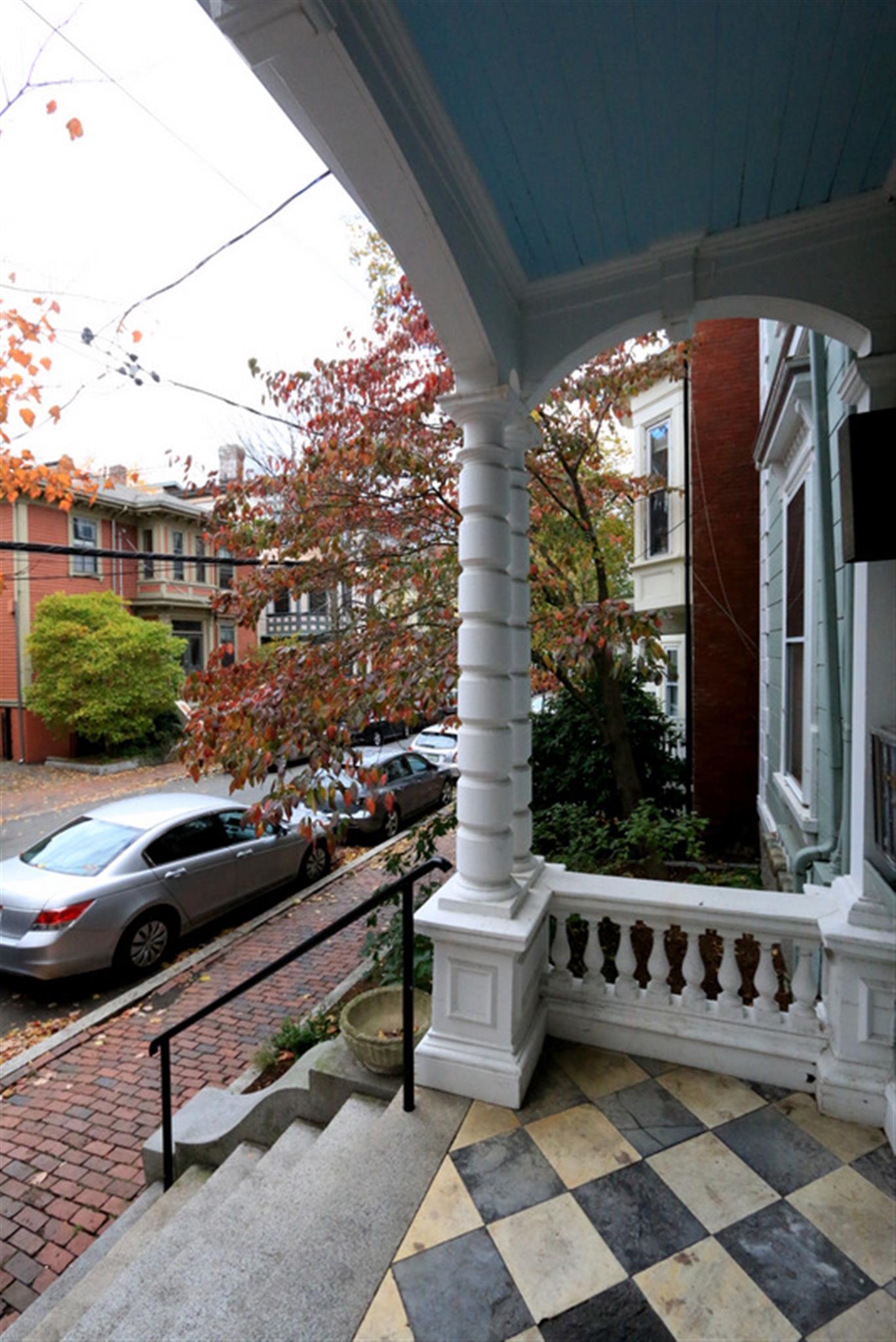 22 Bigelow St, Central Square