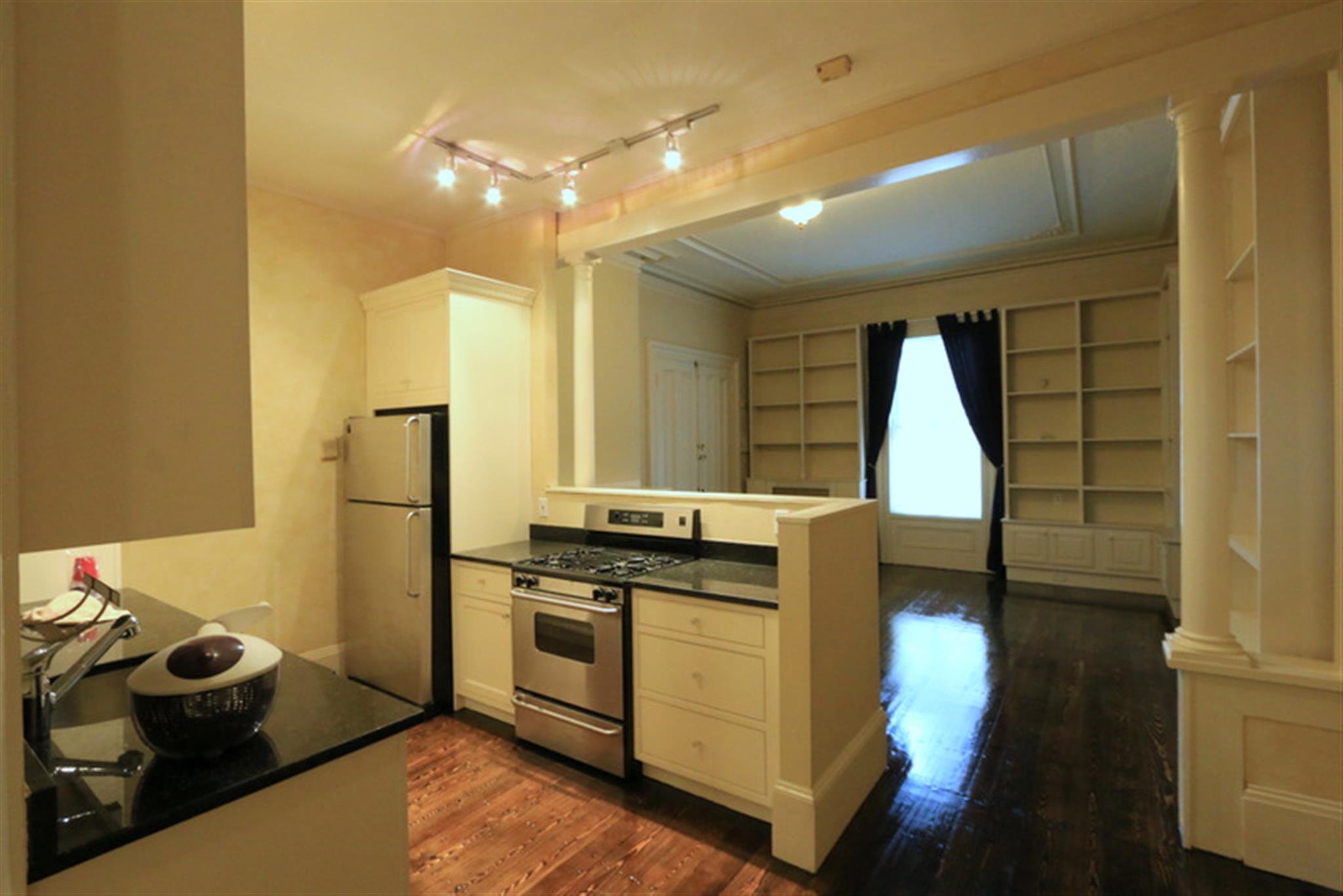 22 Bigelow St, Central Square