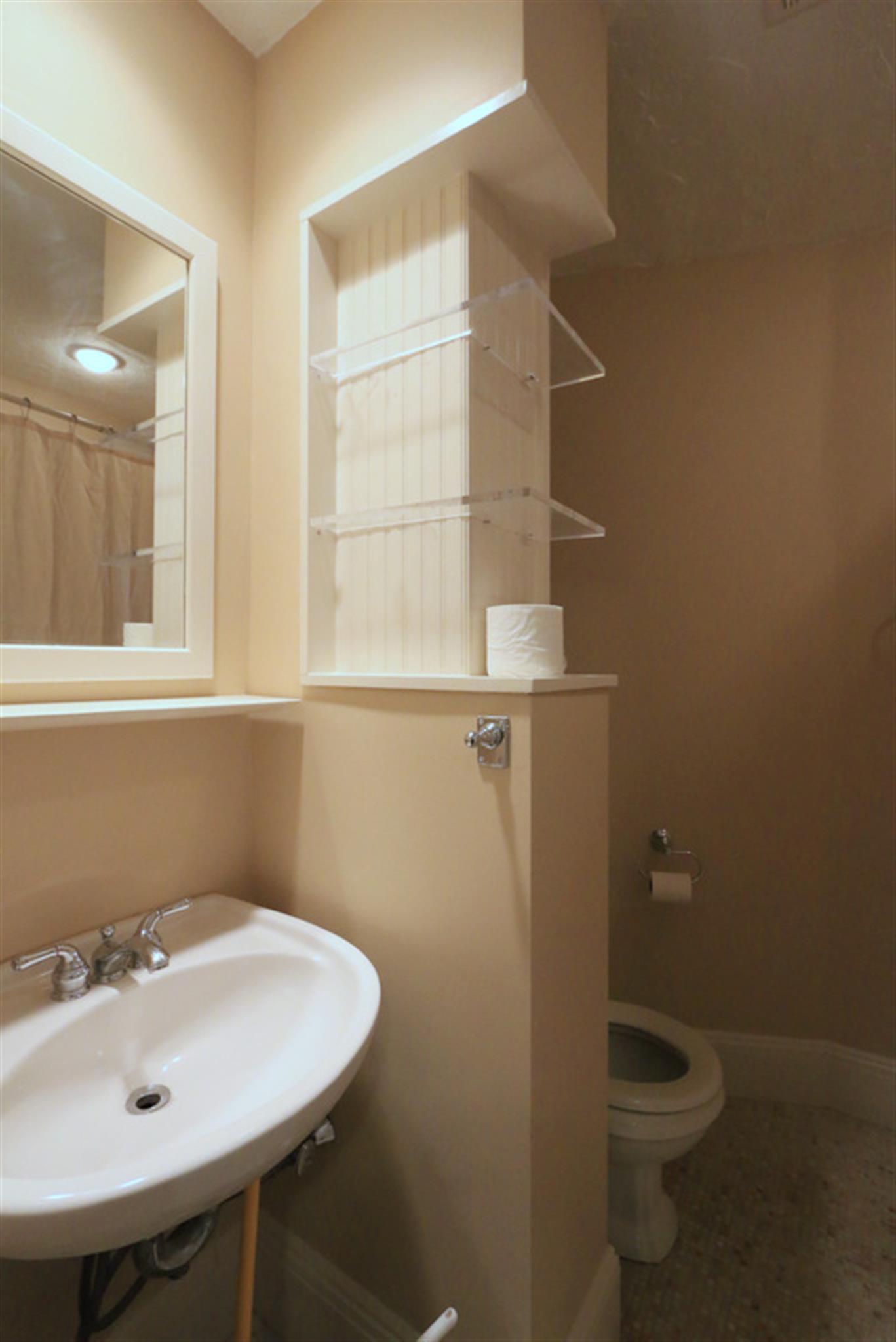 22 Bigelow St, Central Square