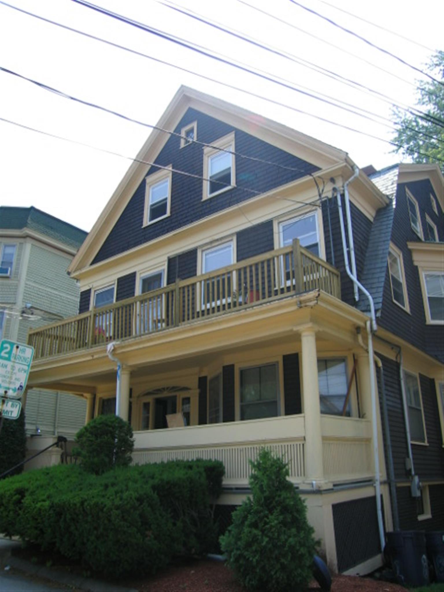 81 College Ave, Davis Square