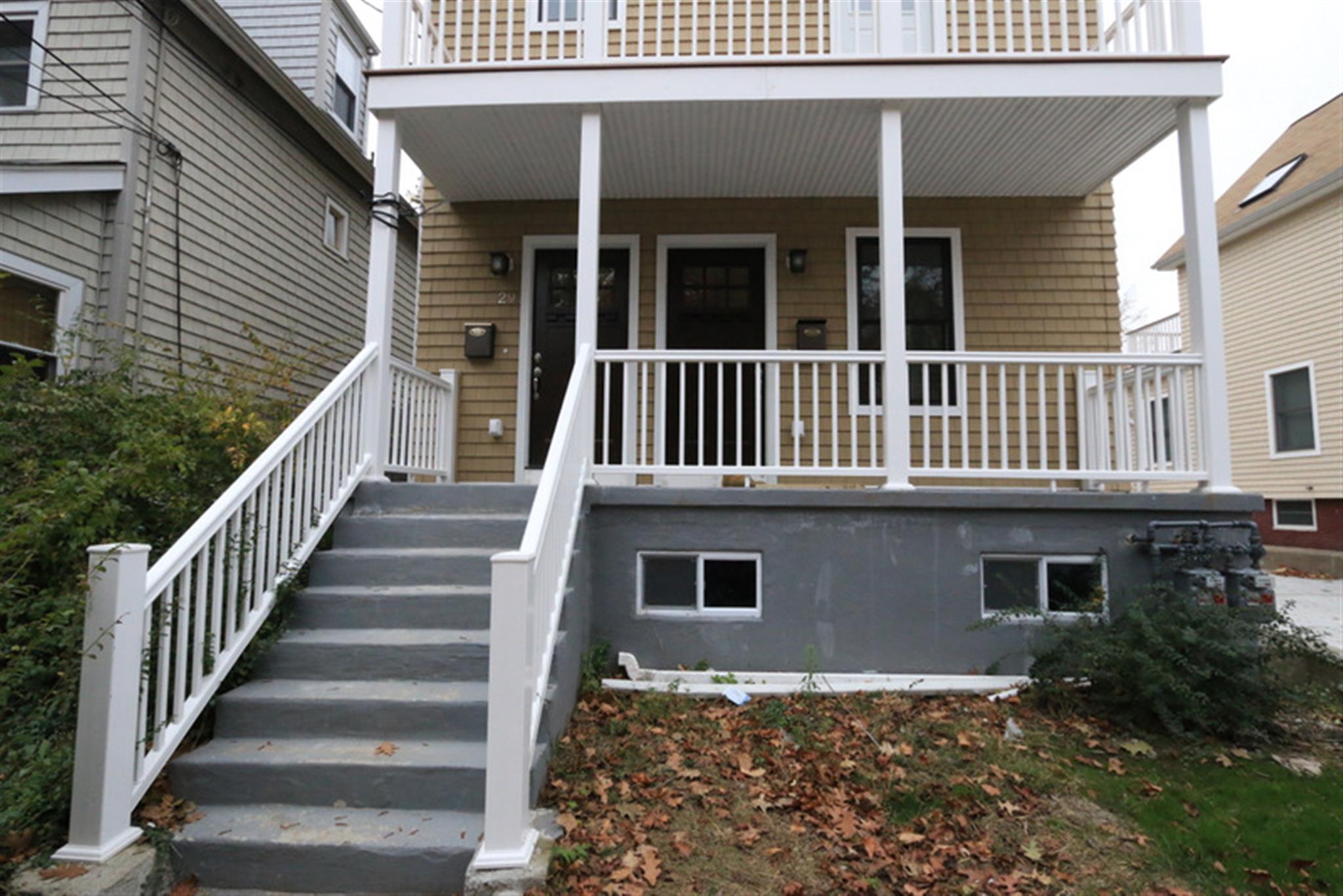 29 Elmwood St, Davis Square