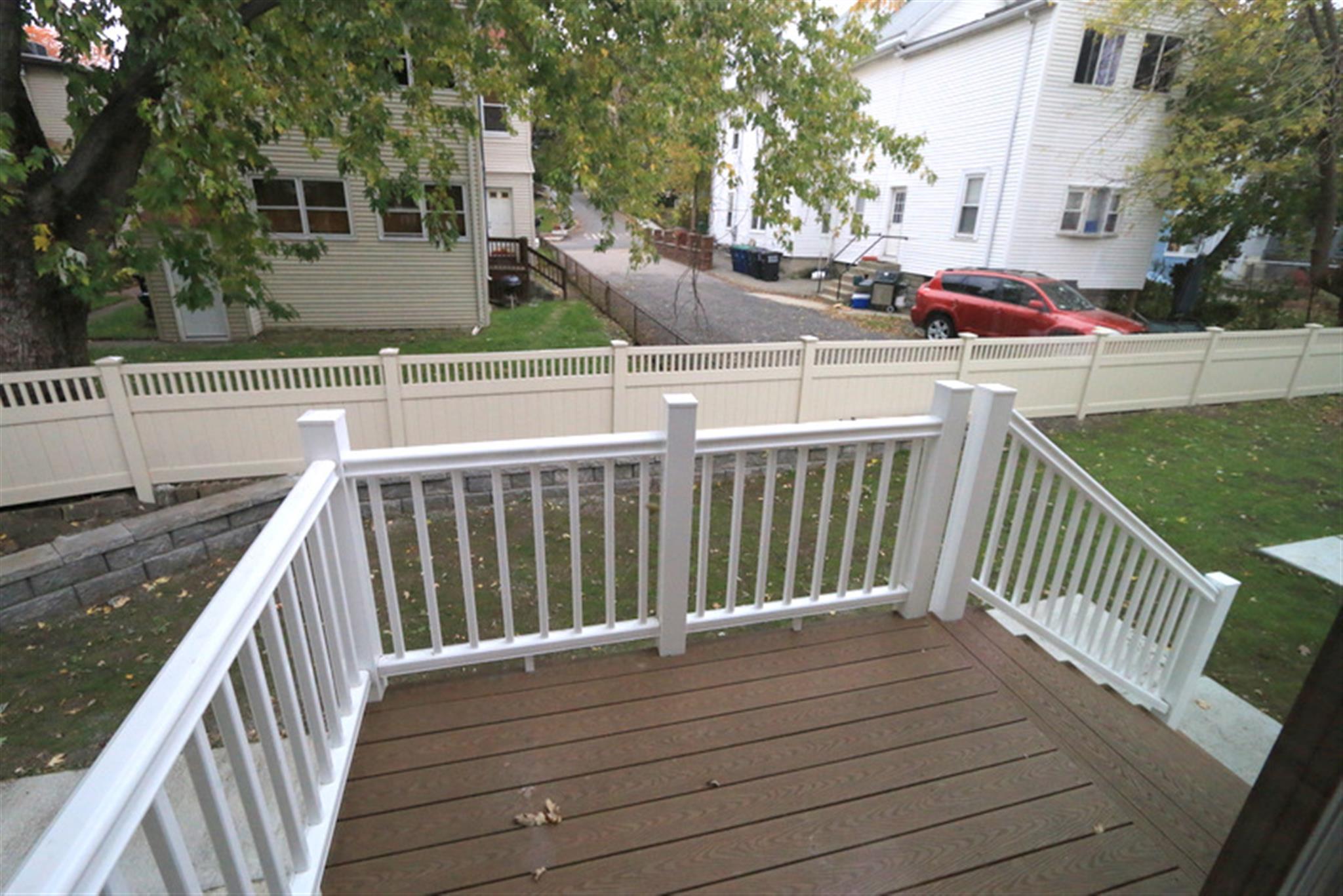 29 Elmwood St, Davis Square