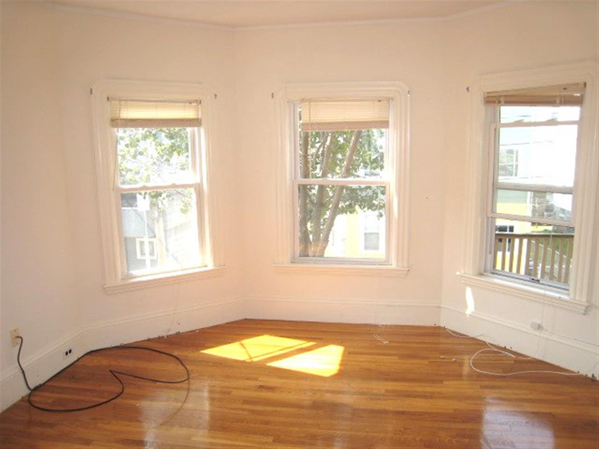 35 Ibbetson St, Porter Square