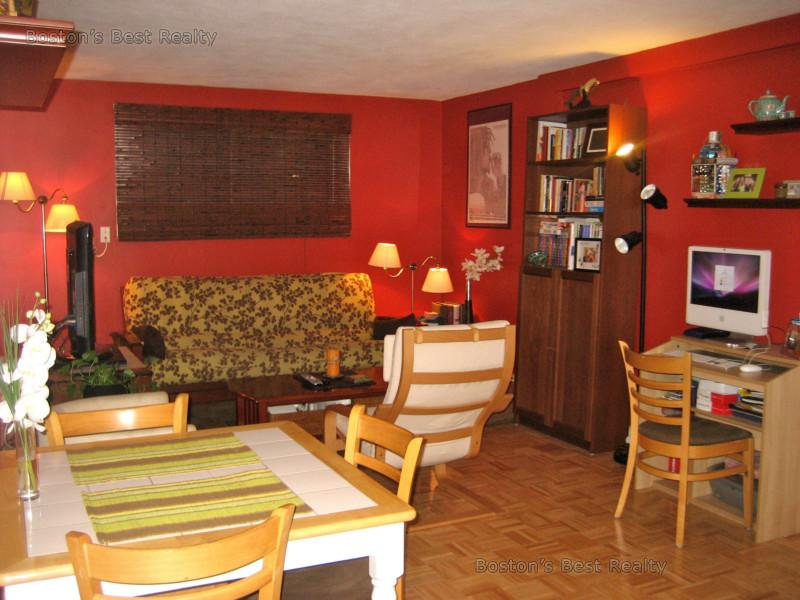 445 Washington St, Brighton