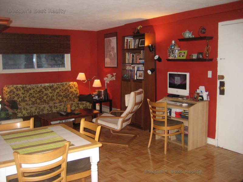 445 Washington St, Brighton