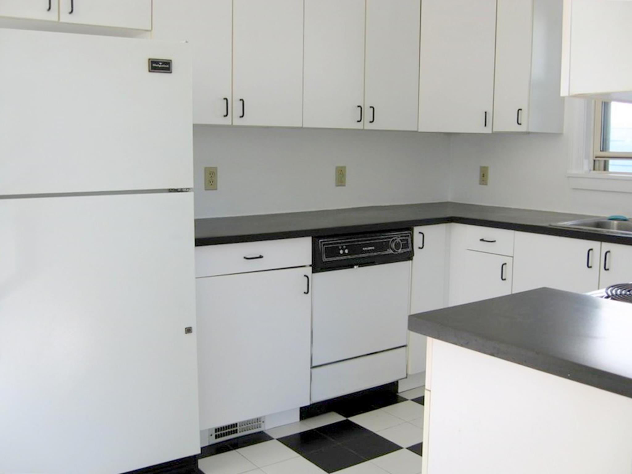 407 Broadway, Magoun Square