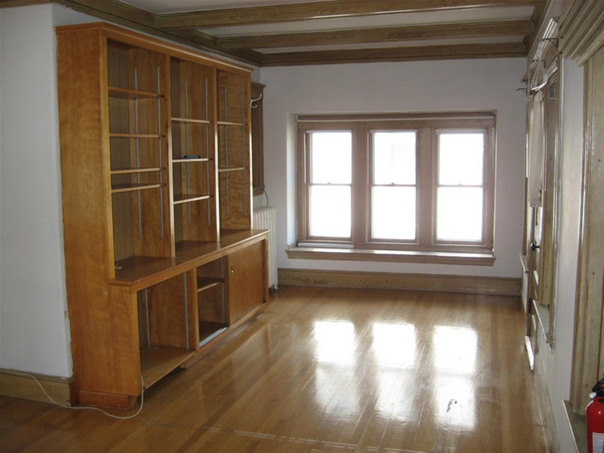 34 Leonard St, Davis Square