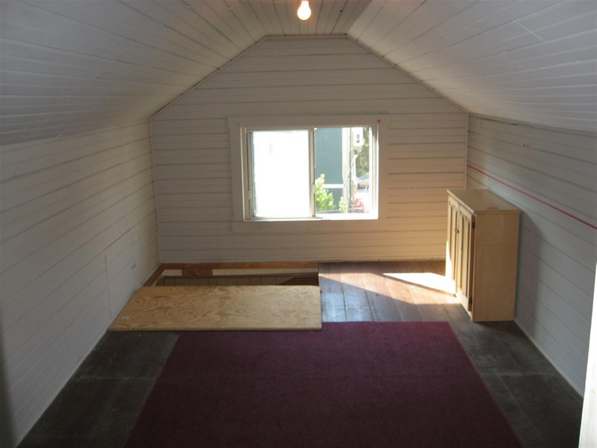 34 Leonard St, Davis Square