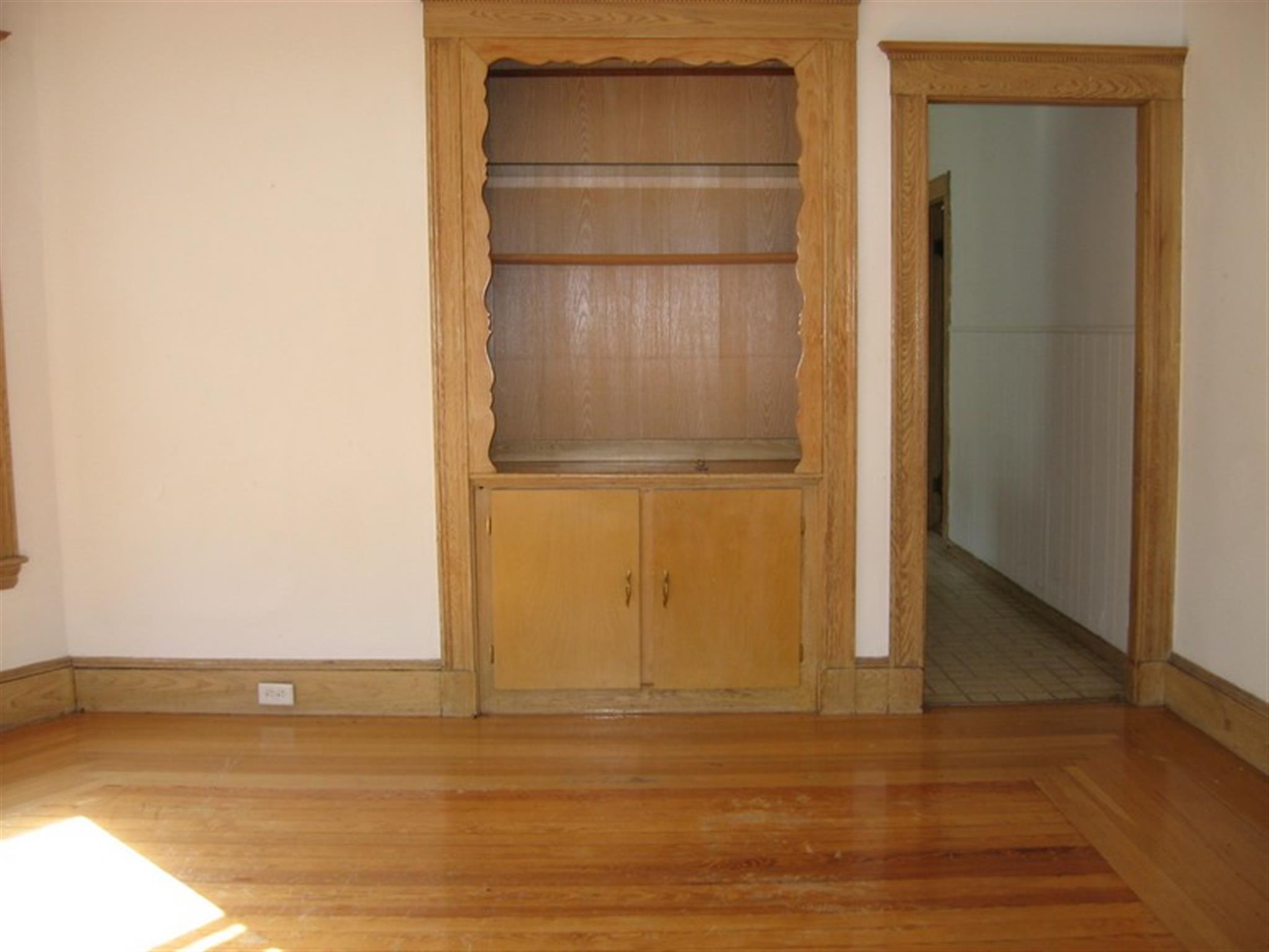 34 Leonard St, Davis Square