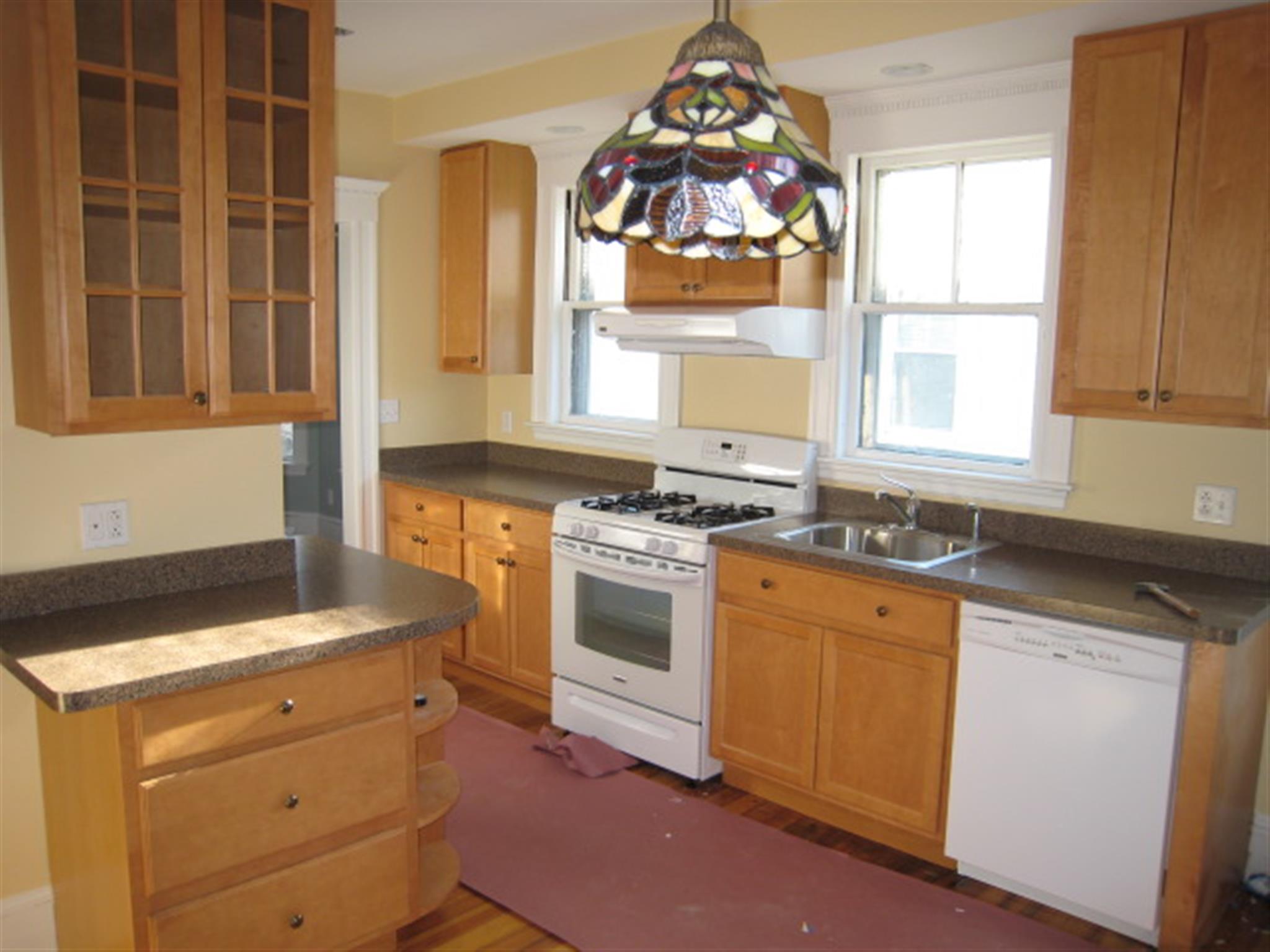 34 Leonard St, Davis Square