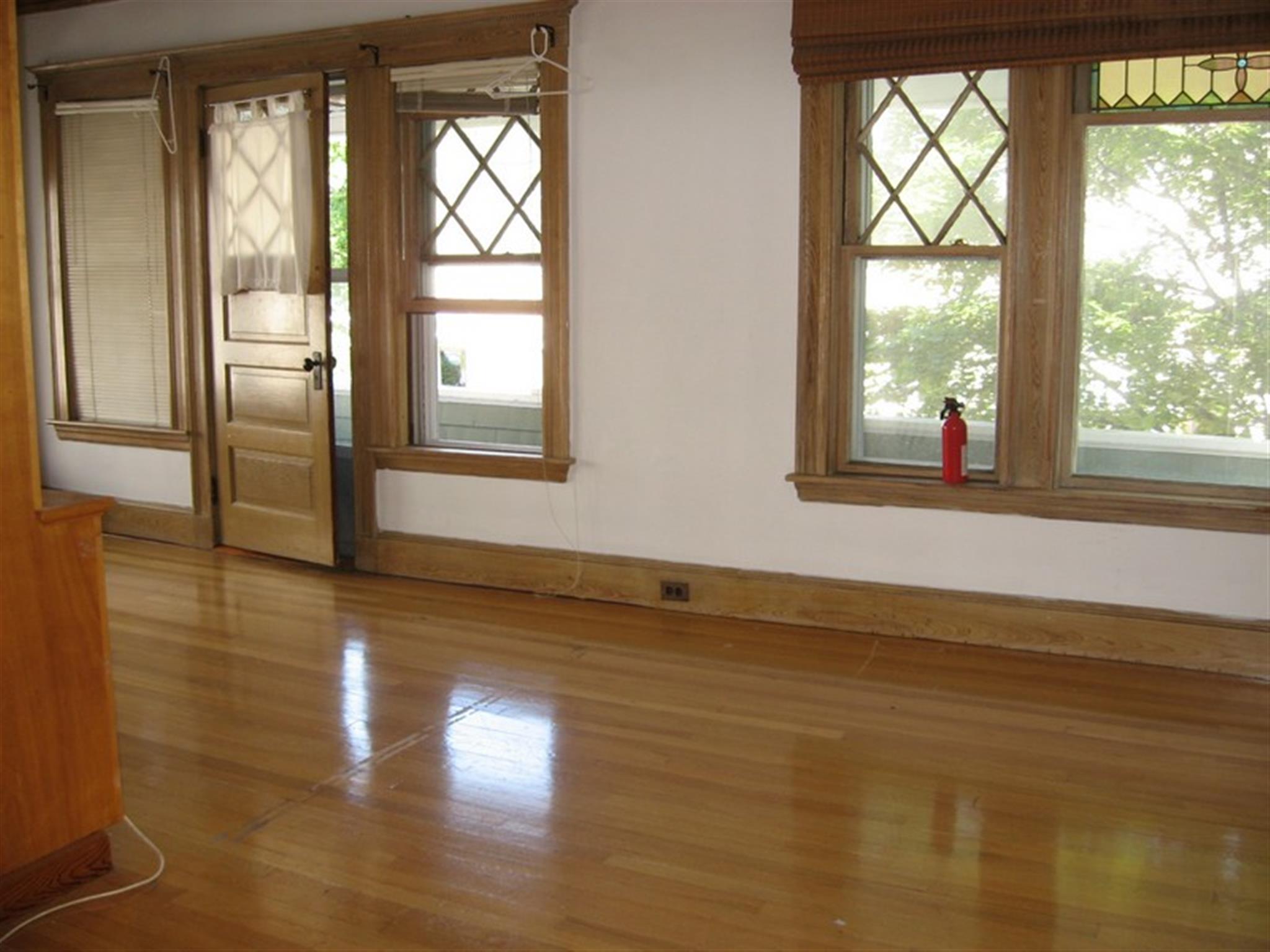 34 Leonard St, Davis Square