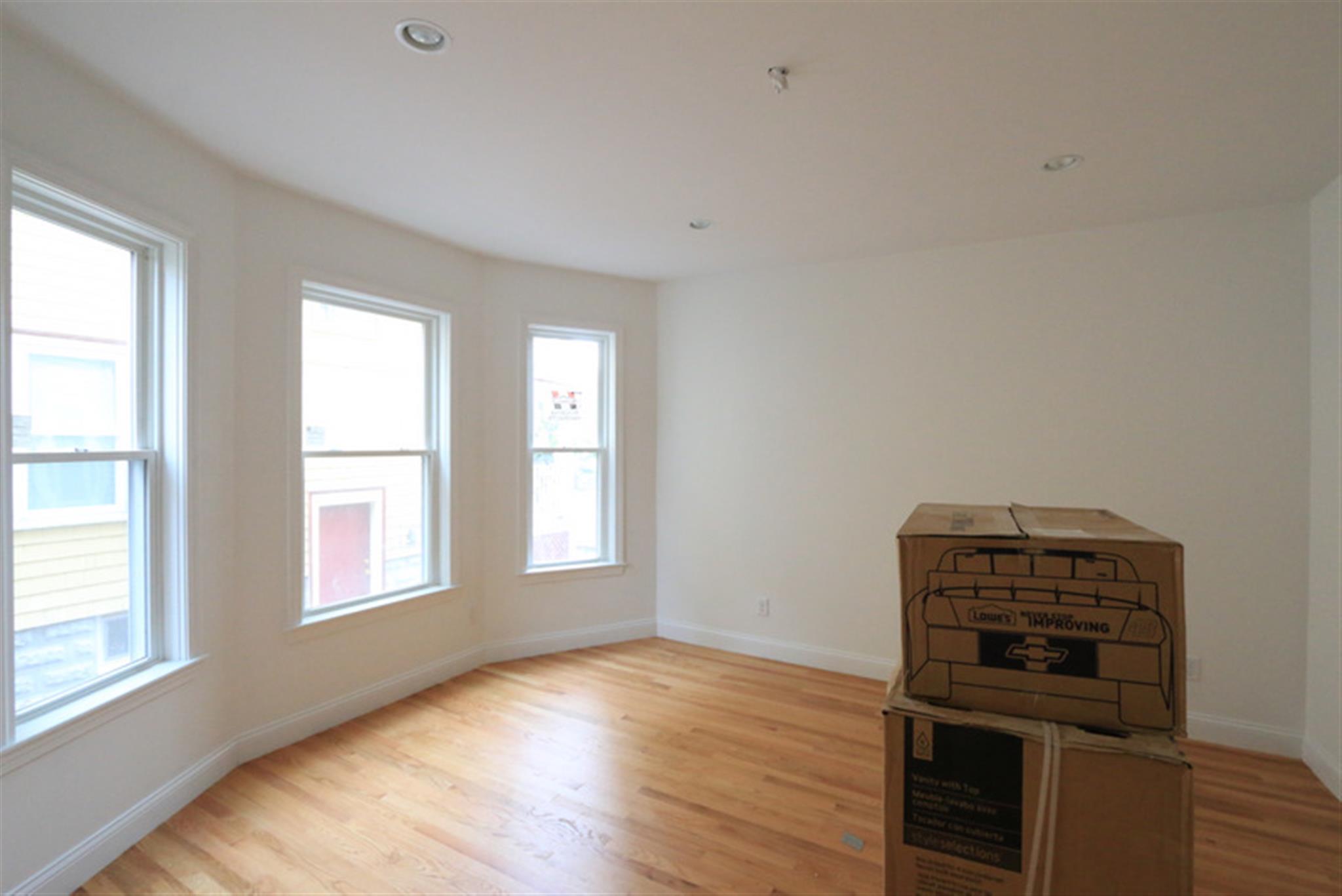 25 Lewis St, Porter Square