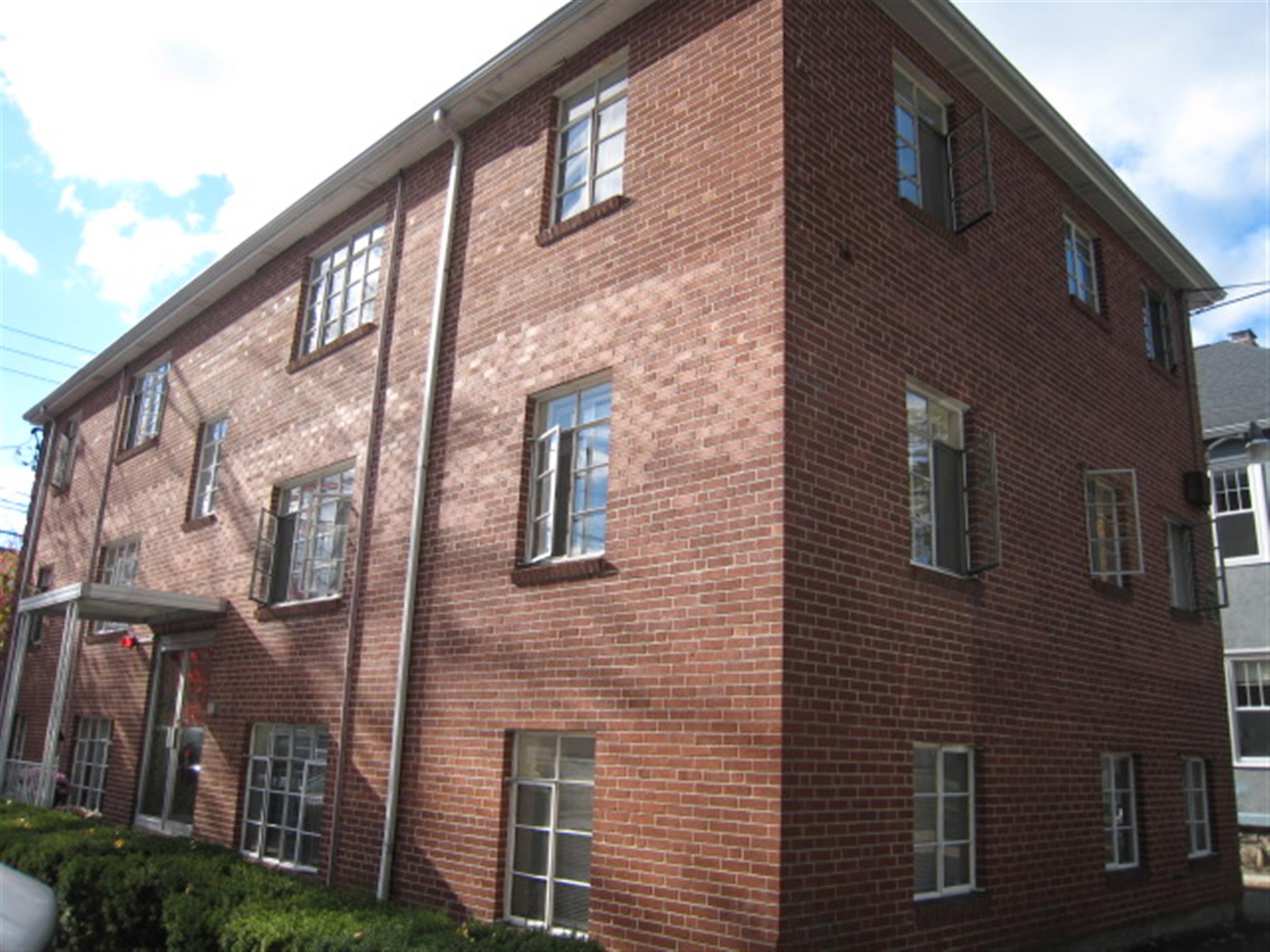 219 Massachusetts Ave, Arlington