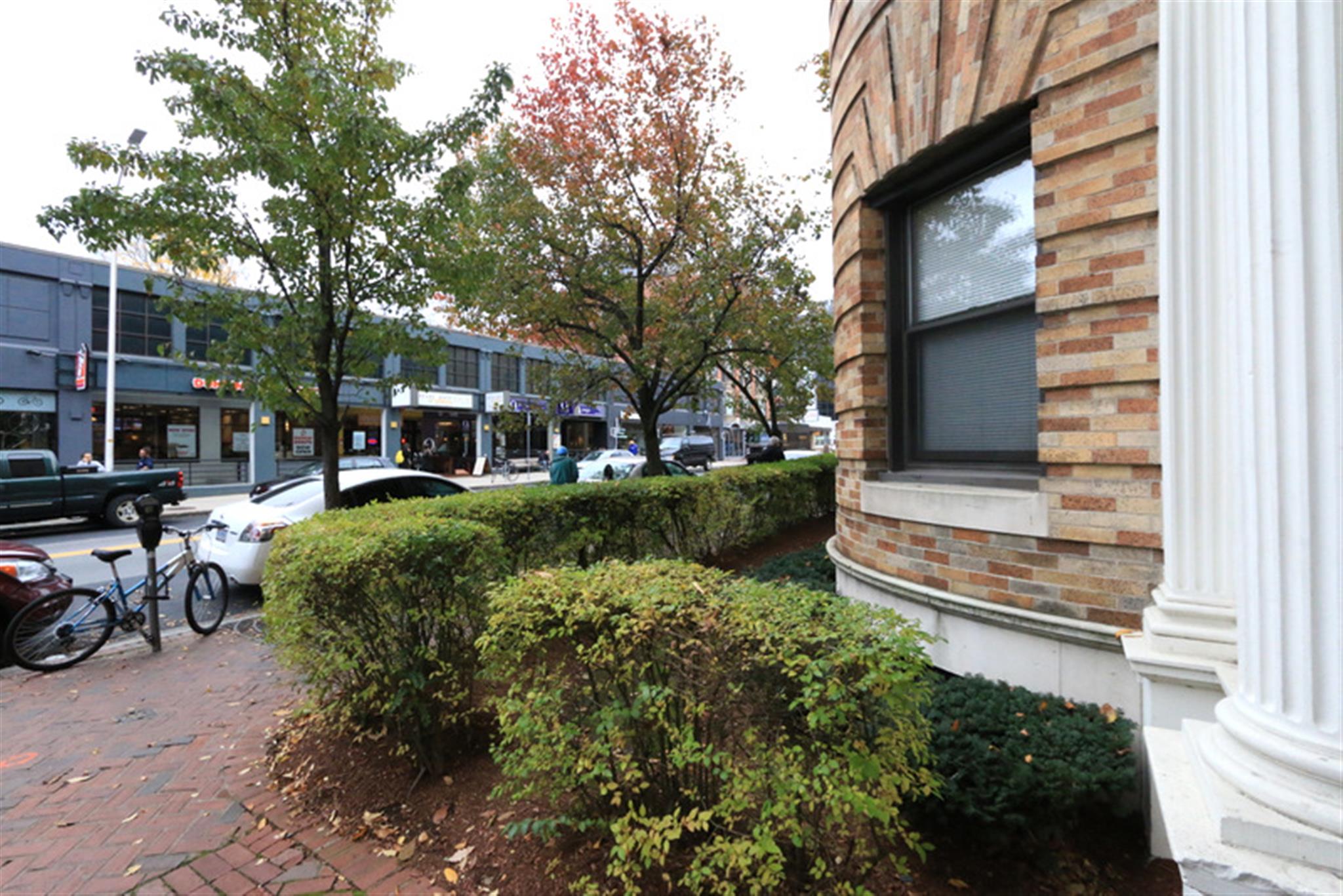 1010 Massachusetts Ave, Harvard Square