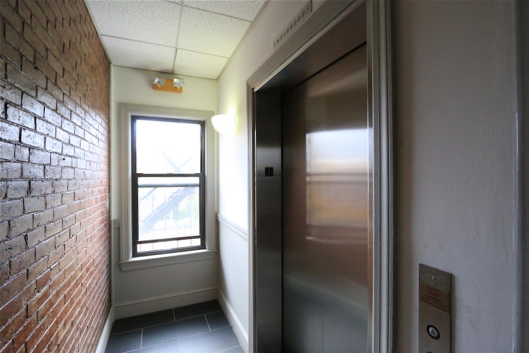 1010 Massachusetts Ave, Harvard Square