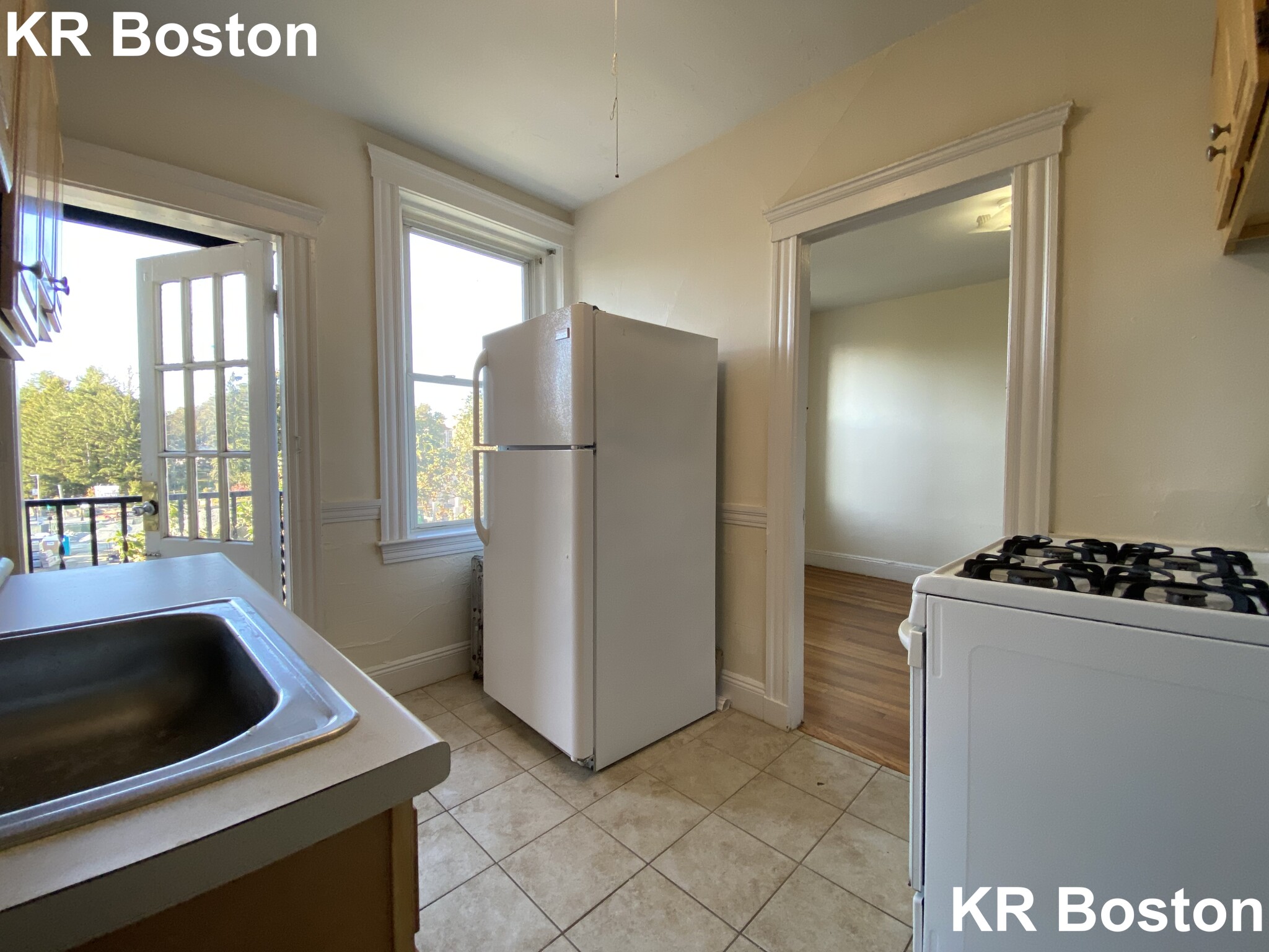 135 Washington St, Brighton