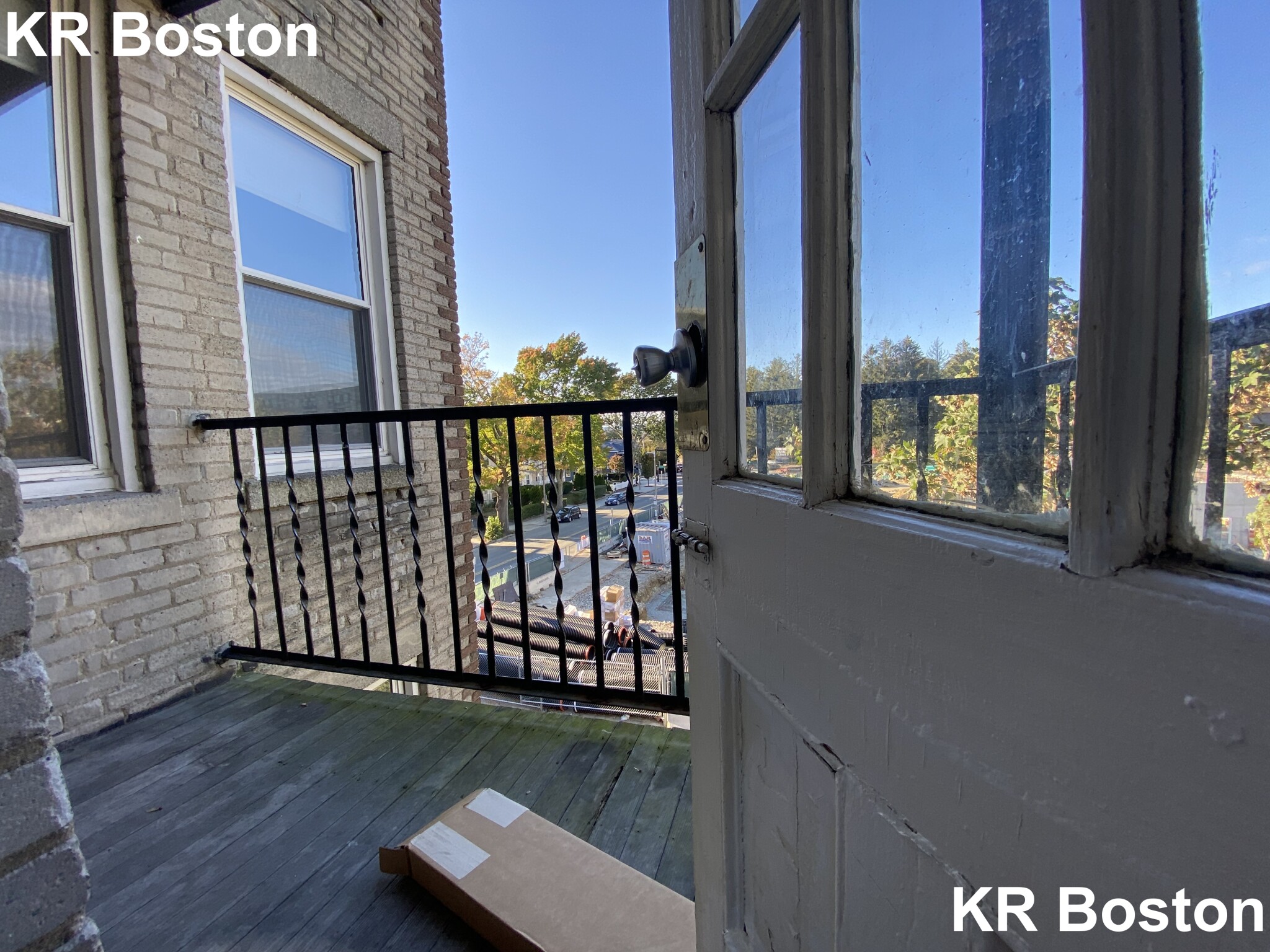 135 Washington St, Brighton