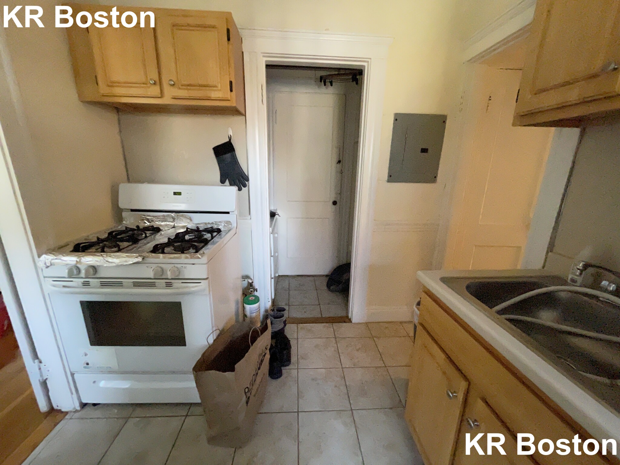 135 Washington St, Brighton