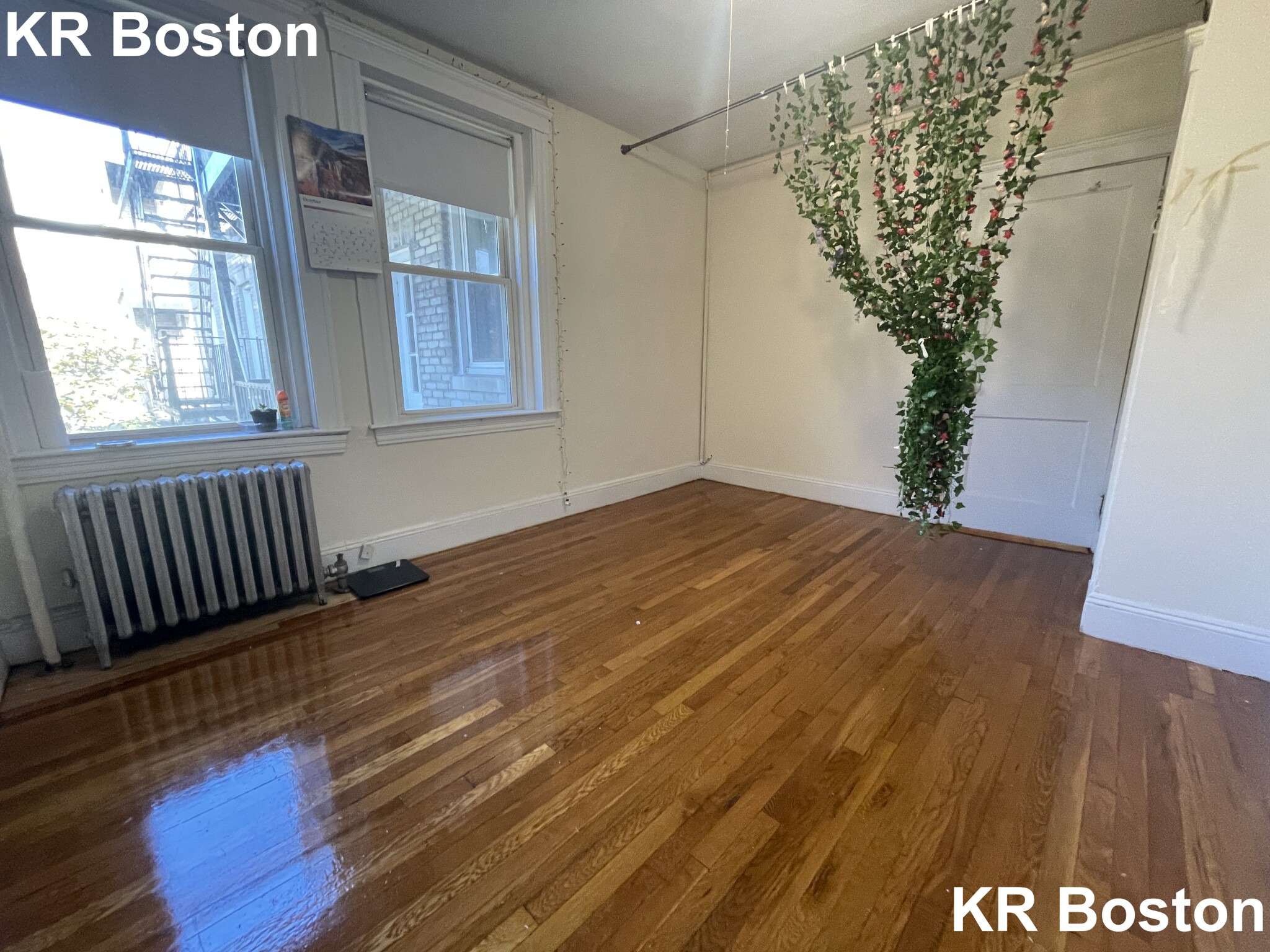 135 Washington St, Brighton