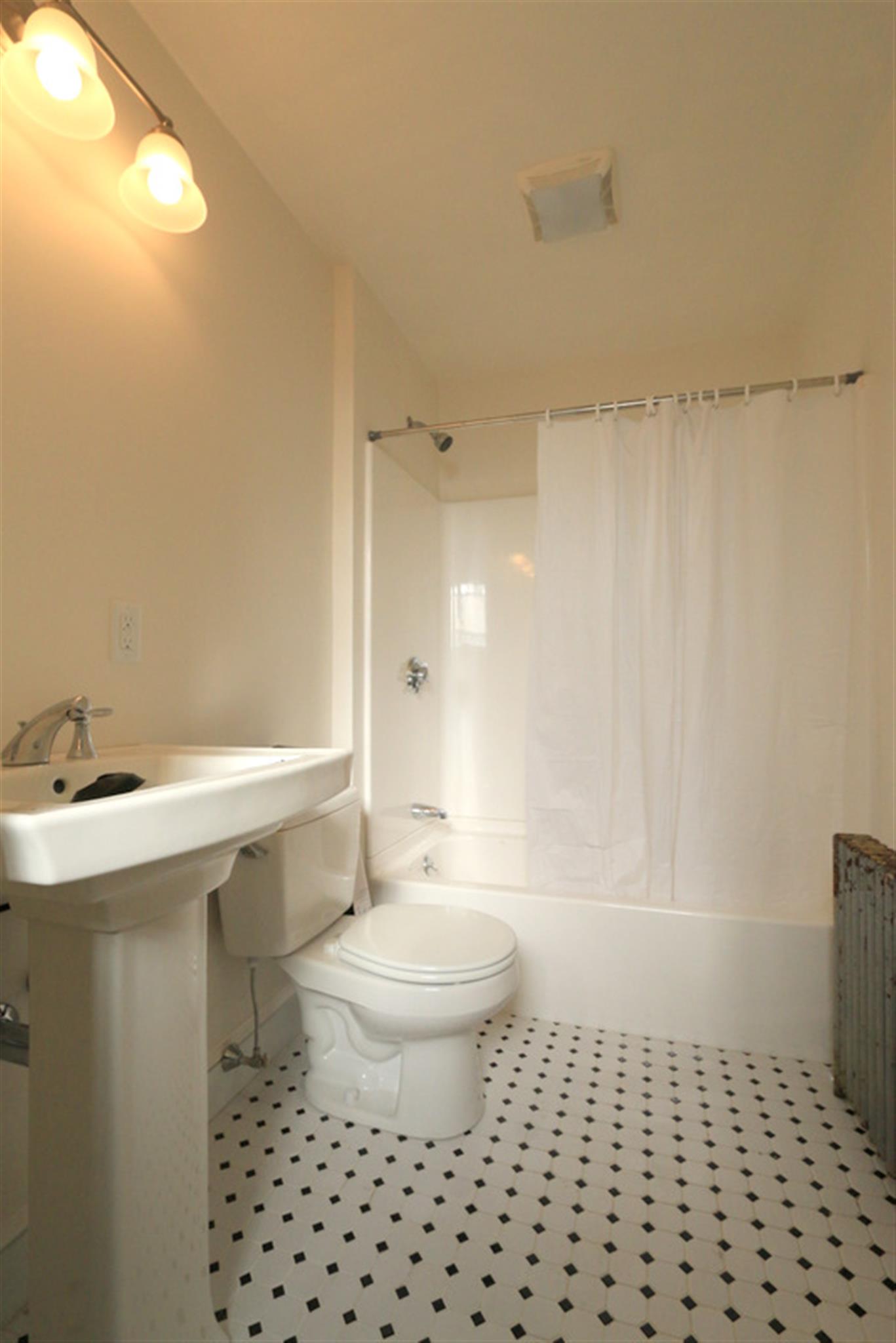 3 Lee St, Magoun Square