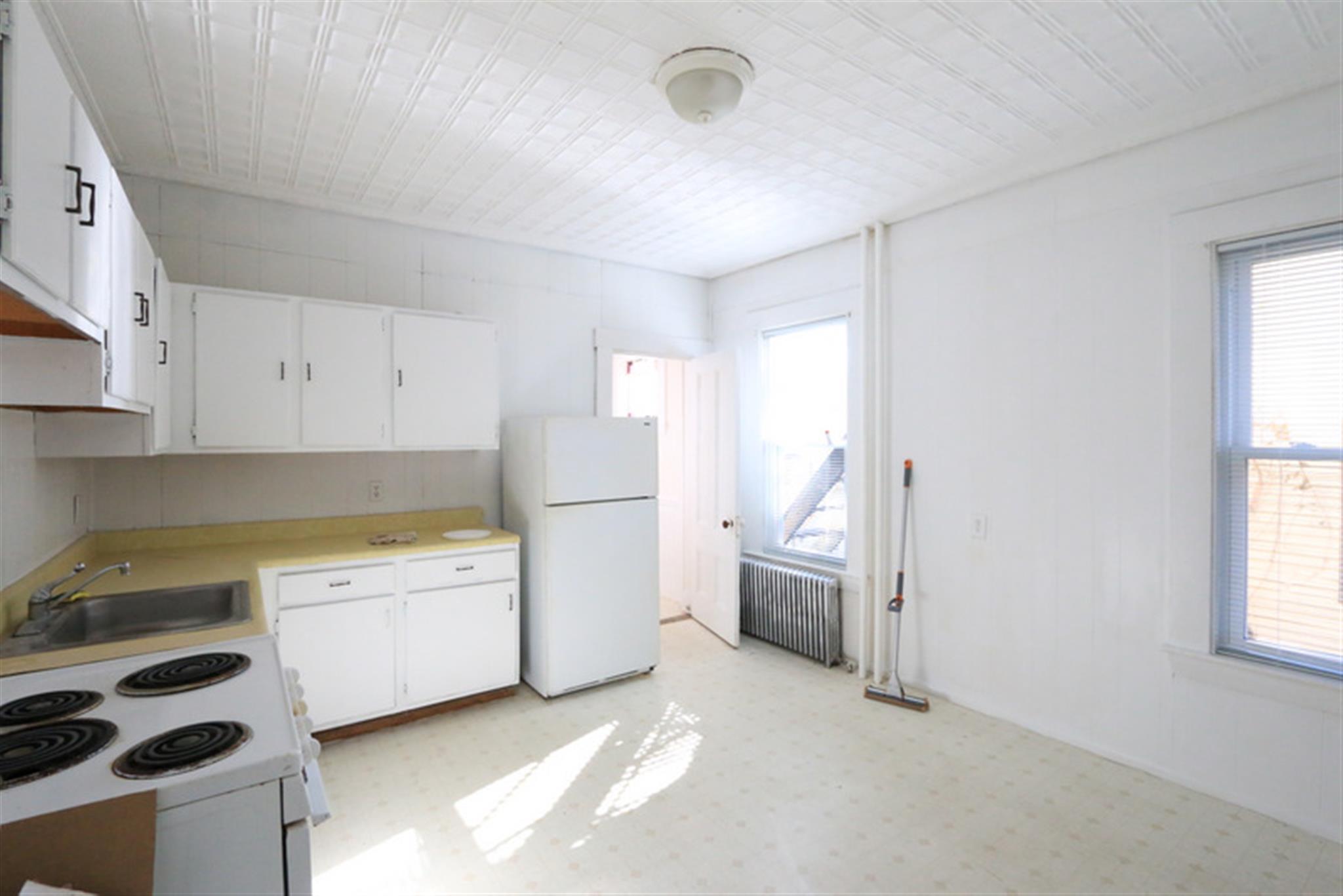 3 Lee St, East Somerville