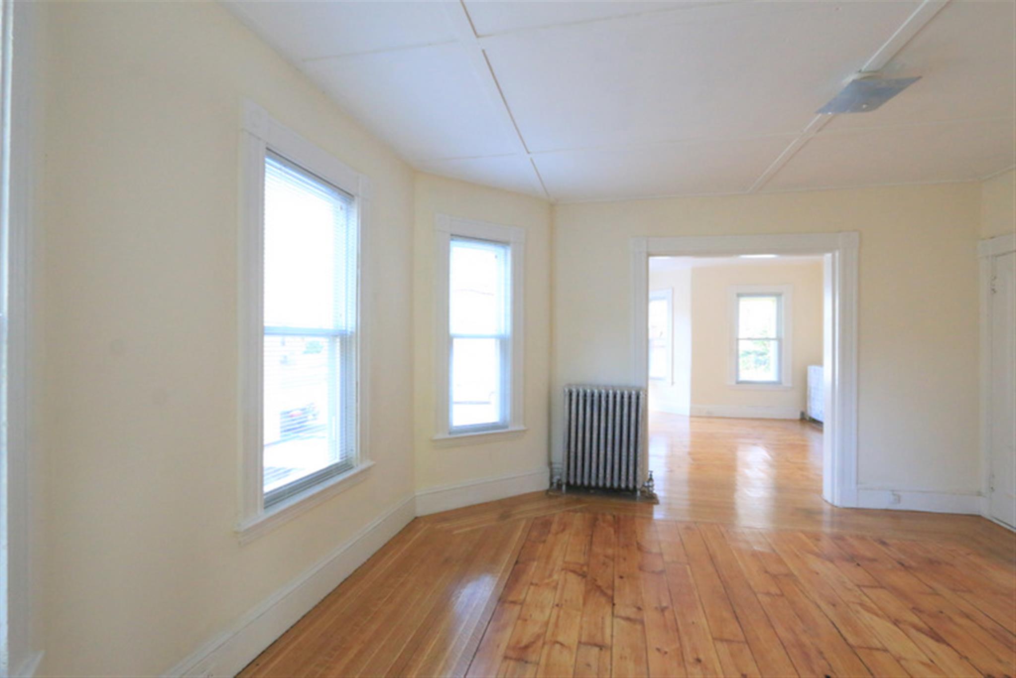 3 Lee St, East Somerville