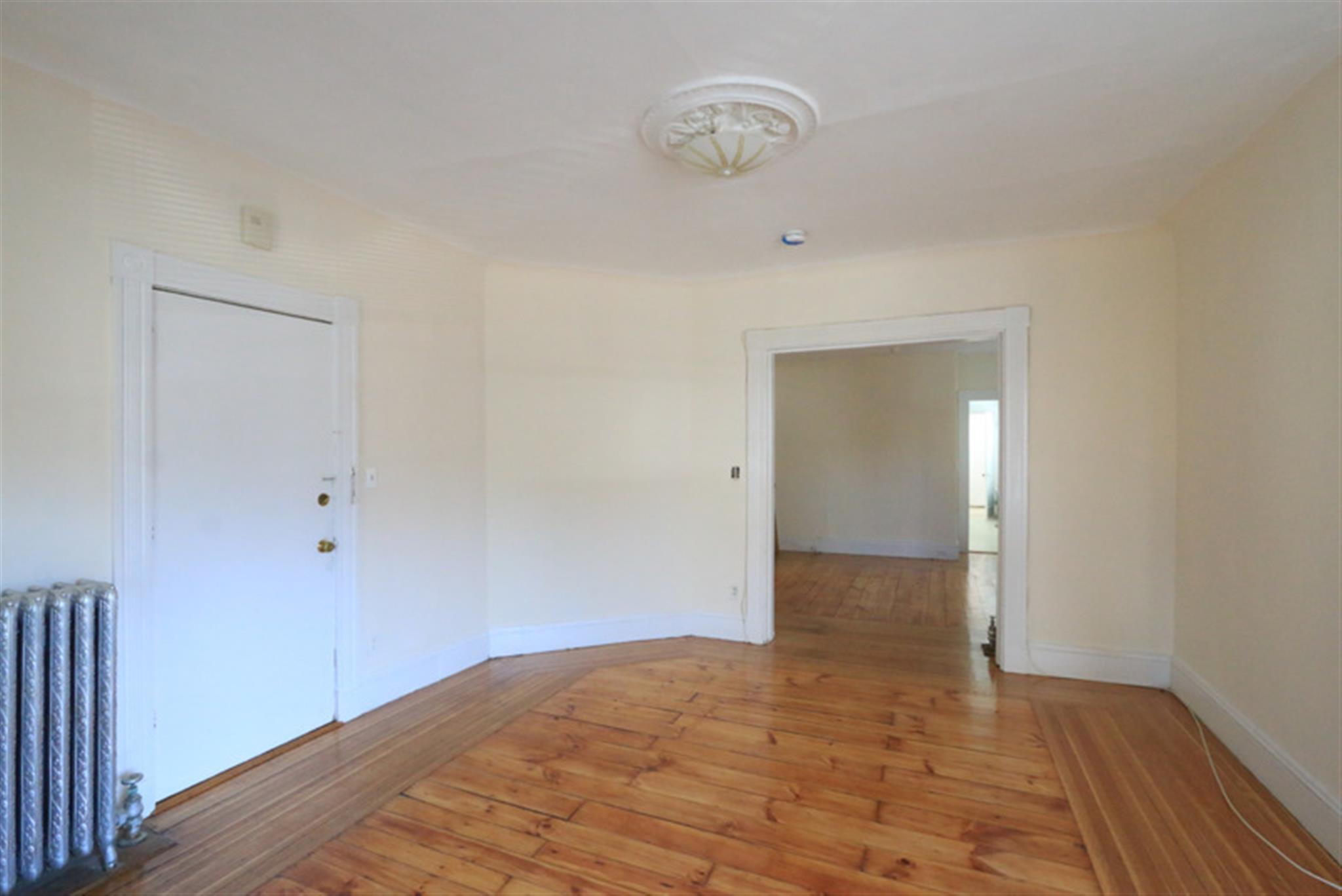 3 Lee St, East Somerville