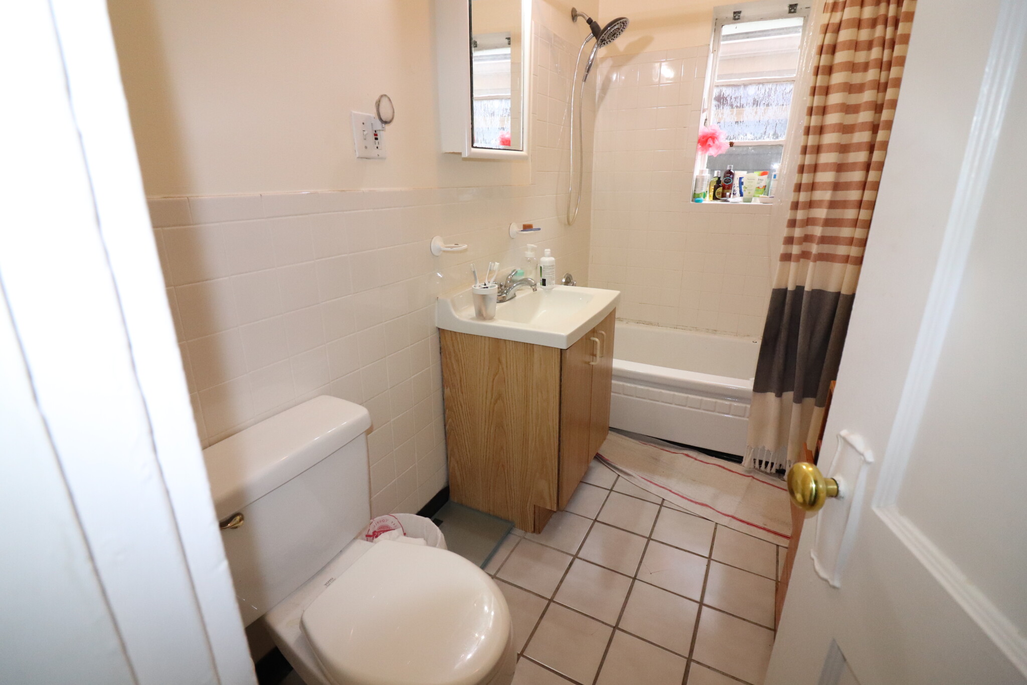 136 Pleasant St, Coolidge Corner