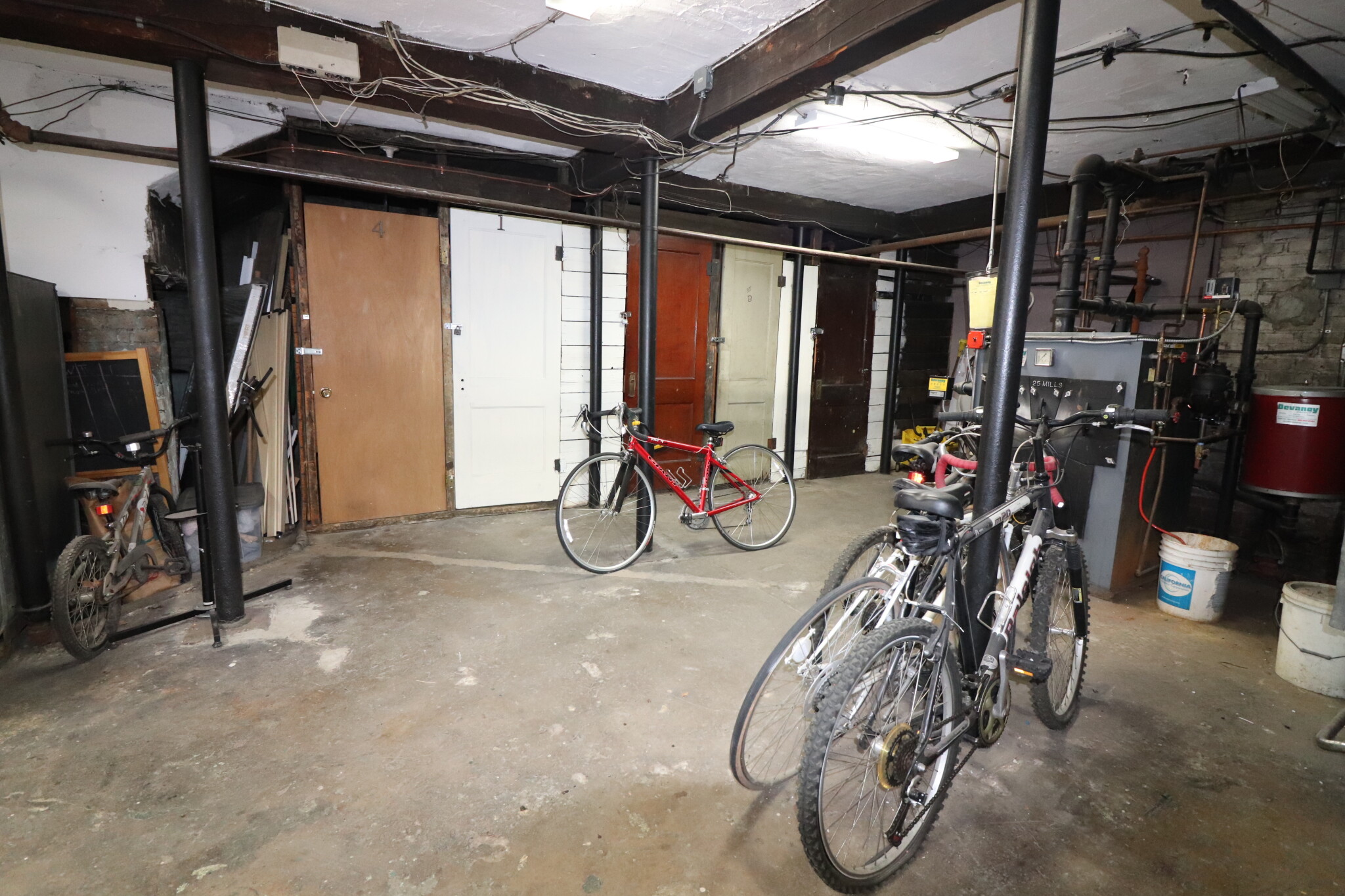 136 Pleasant St, Coolidge Corner