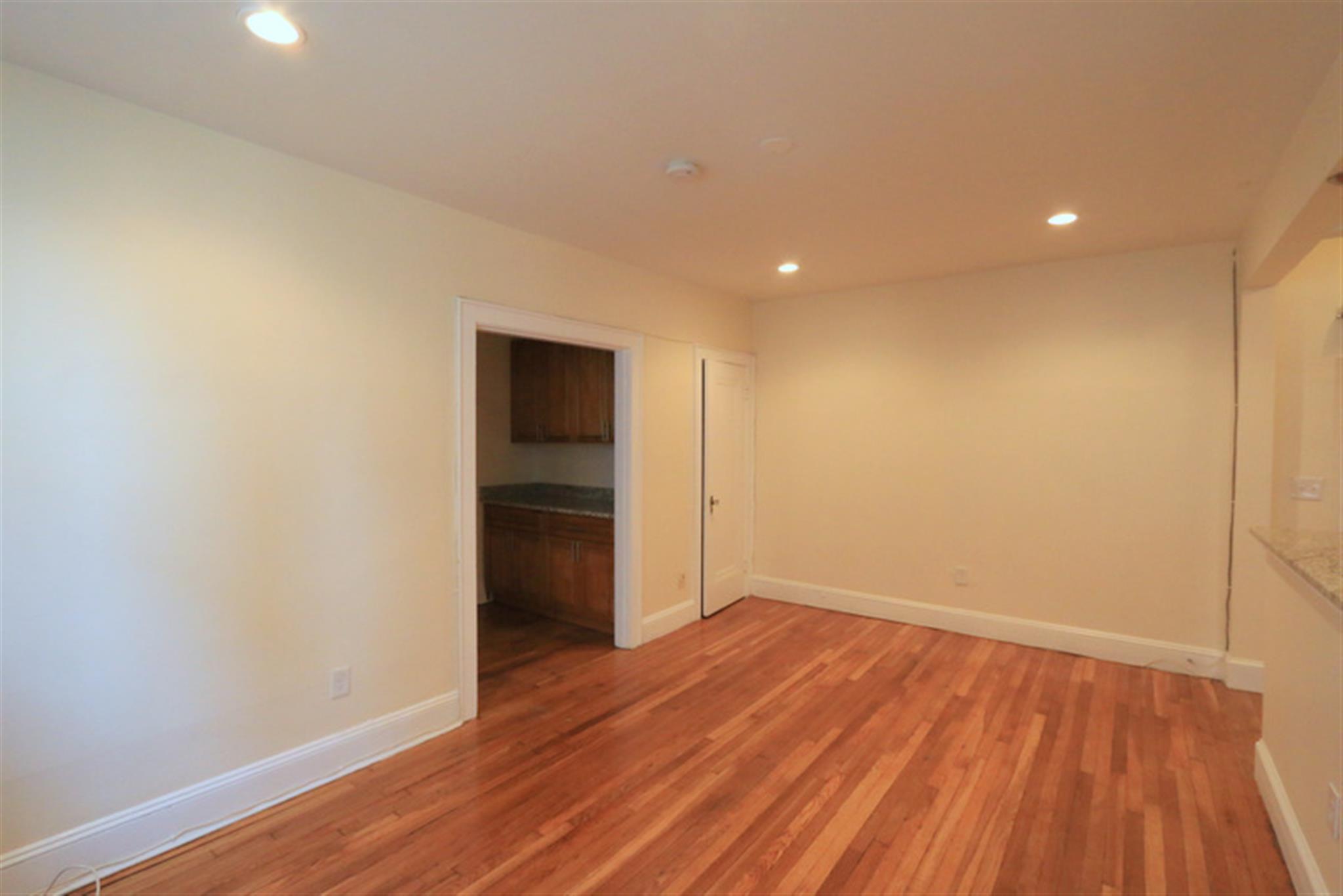 136 Highland Ave, Porter Square