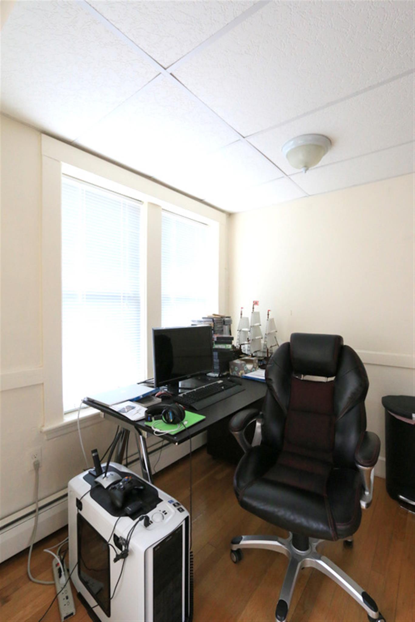 36 College Ave, Tufts