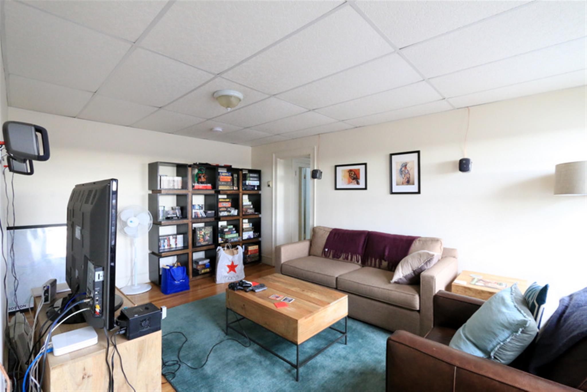 36 College Ave, Tufts