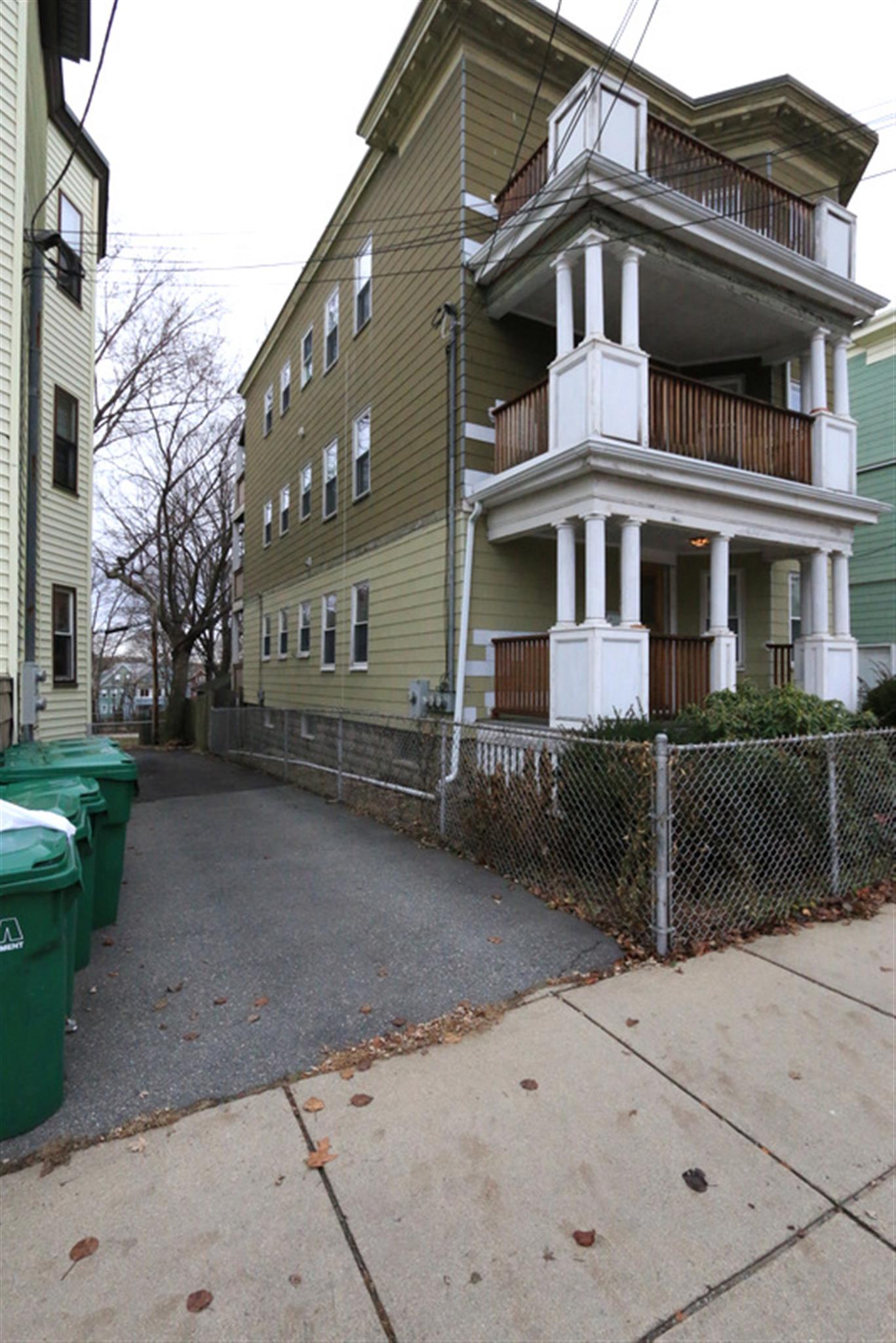 292 Boston Ave, Medford