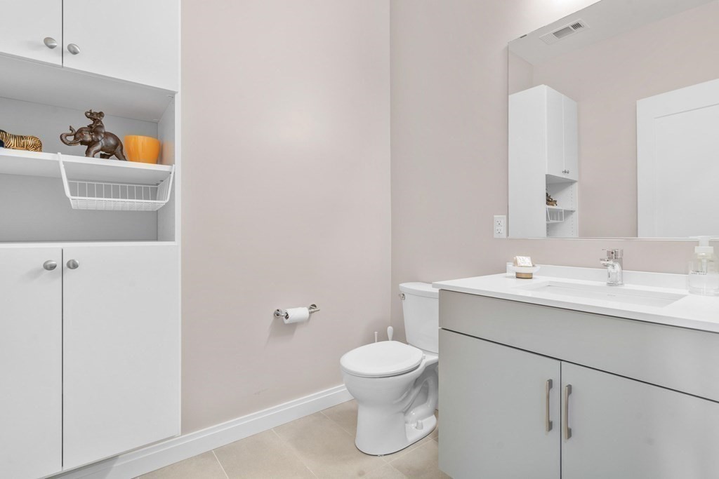 3531 Washington St, Jamaica Plain