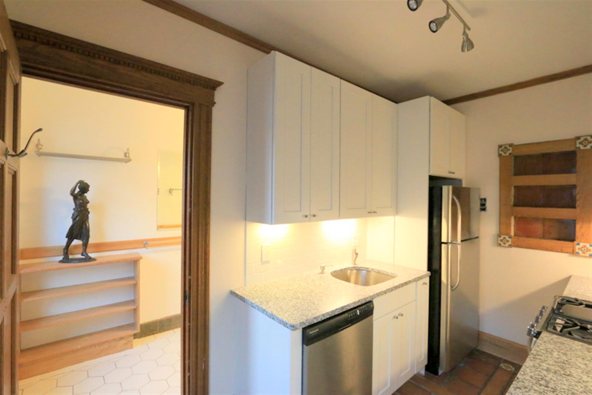 900 Massachusetts Ave, Central Square