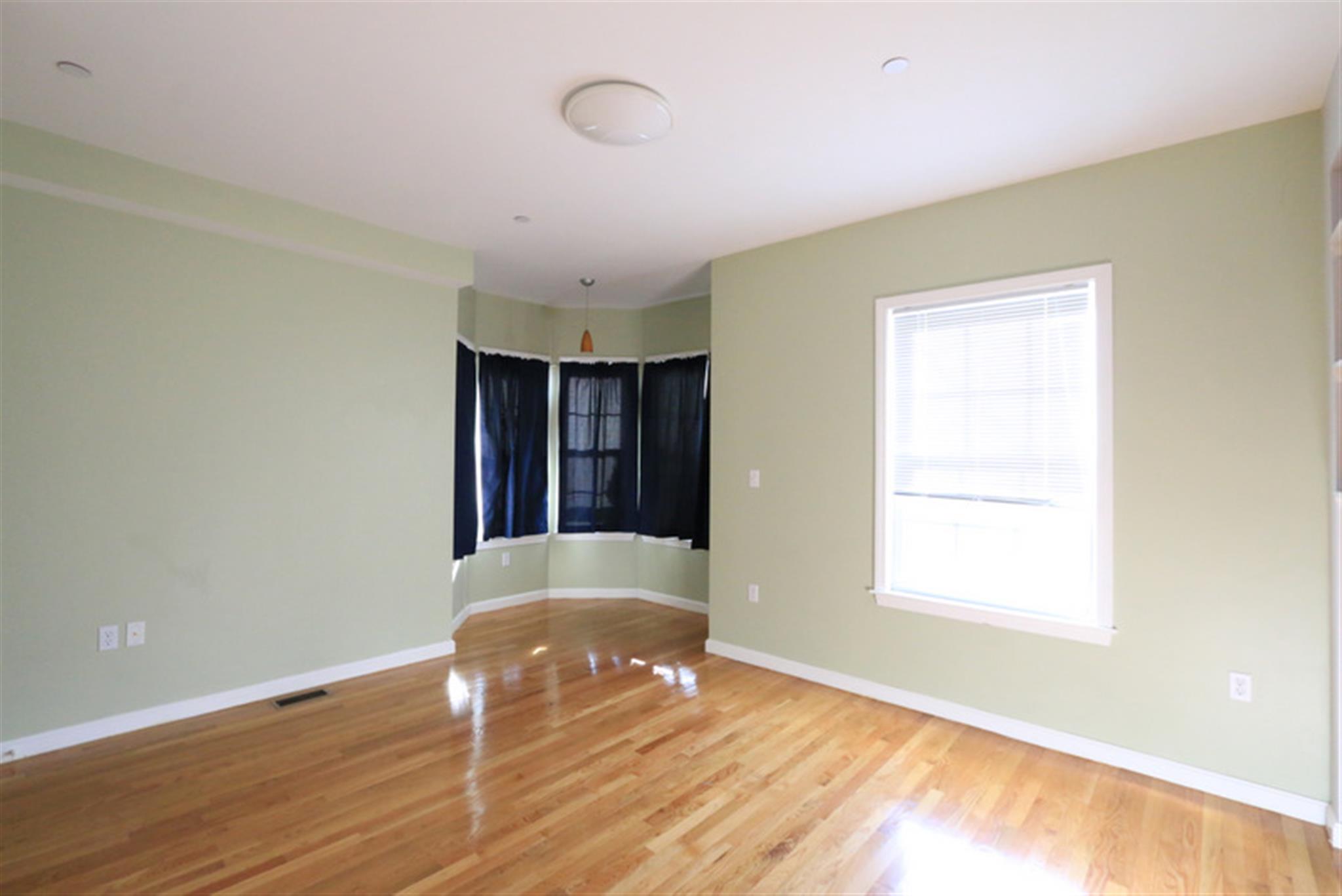 103 Orchard St, Davis Square