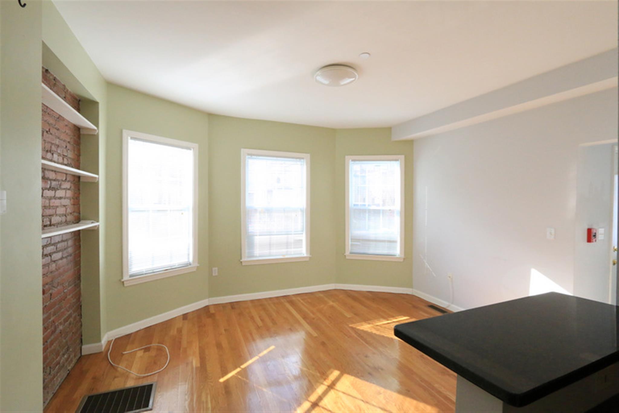 103 Orchard St, Davis Square