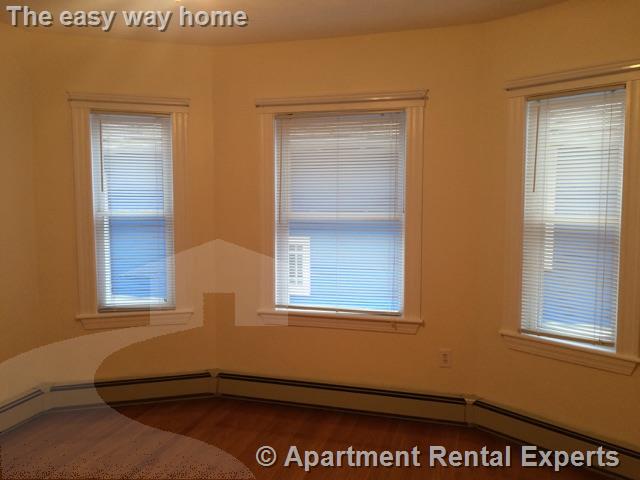 108 Pearson Rd, Ball Square