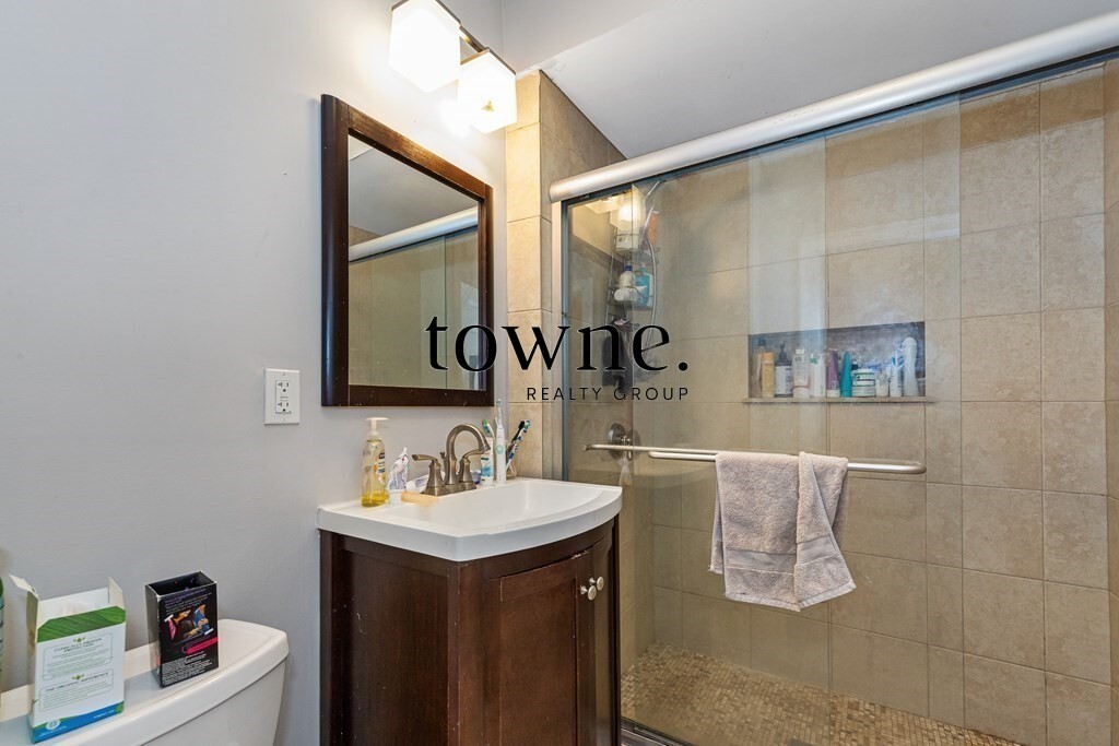 44 Hillside St, Mission Hill