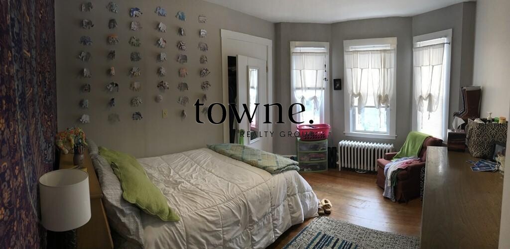 6 Sunset St, Mission Hill