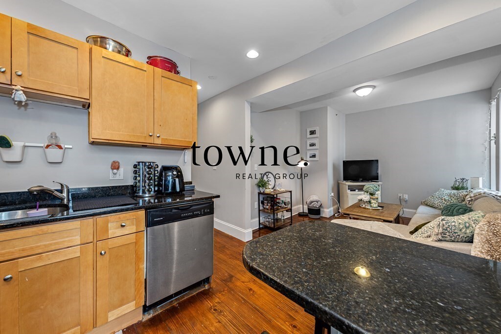 16 Sewall St, Mission Hill