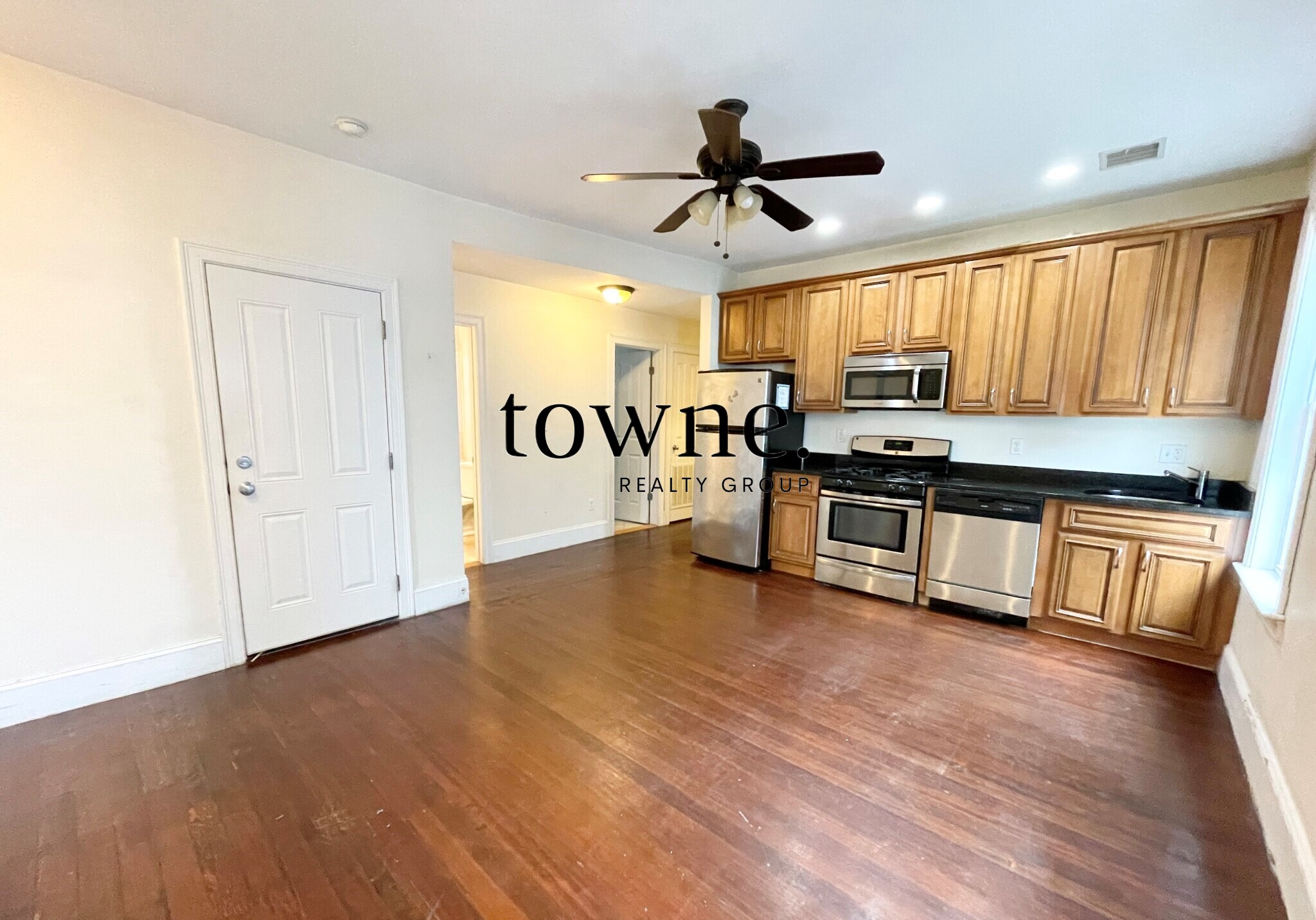 178 Hillside St, Mission Hill