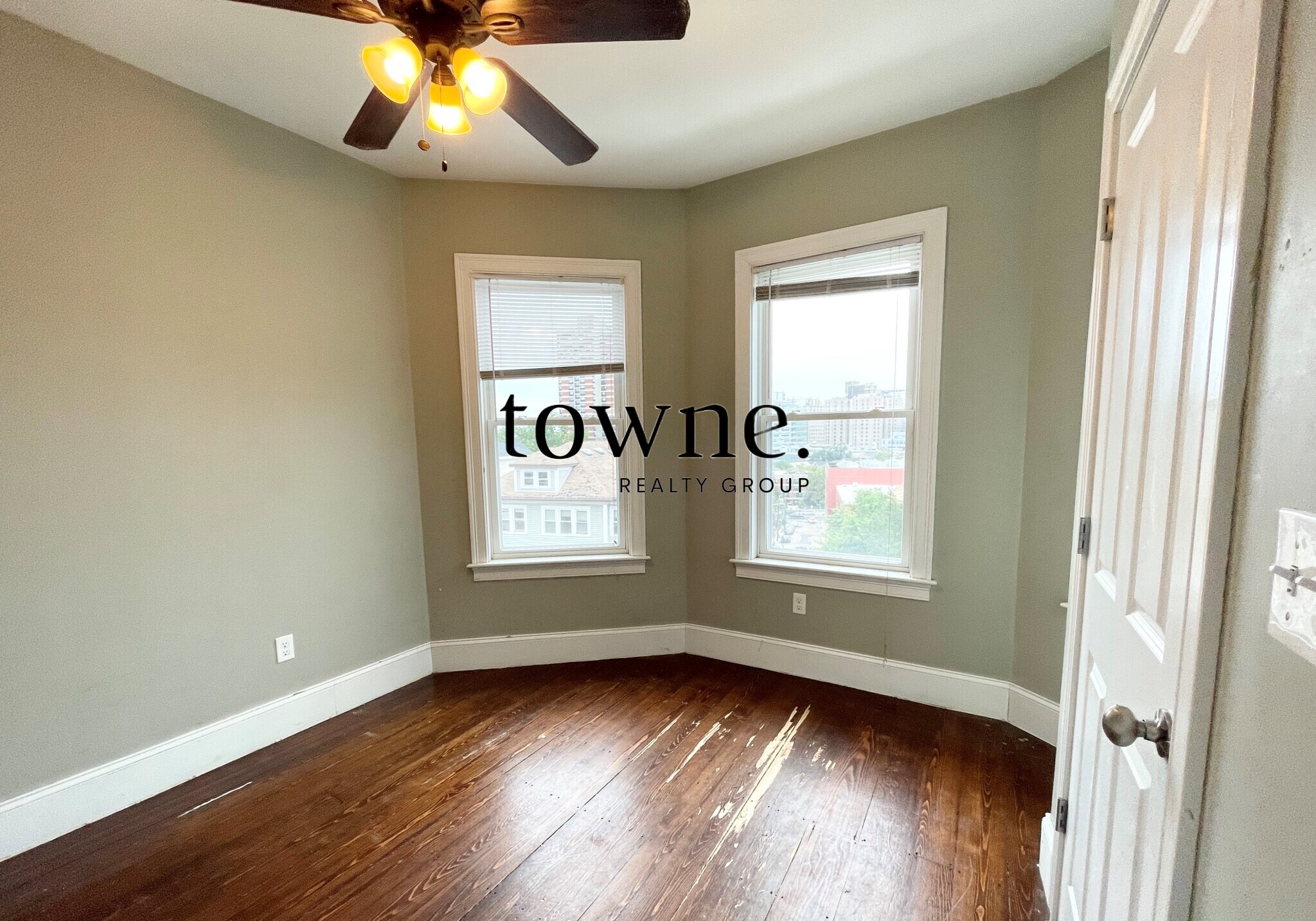 178 Hillside St, Mission Hill