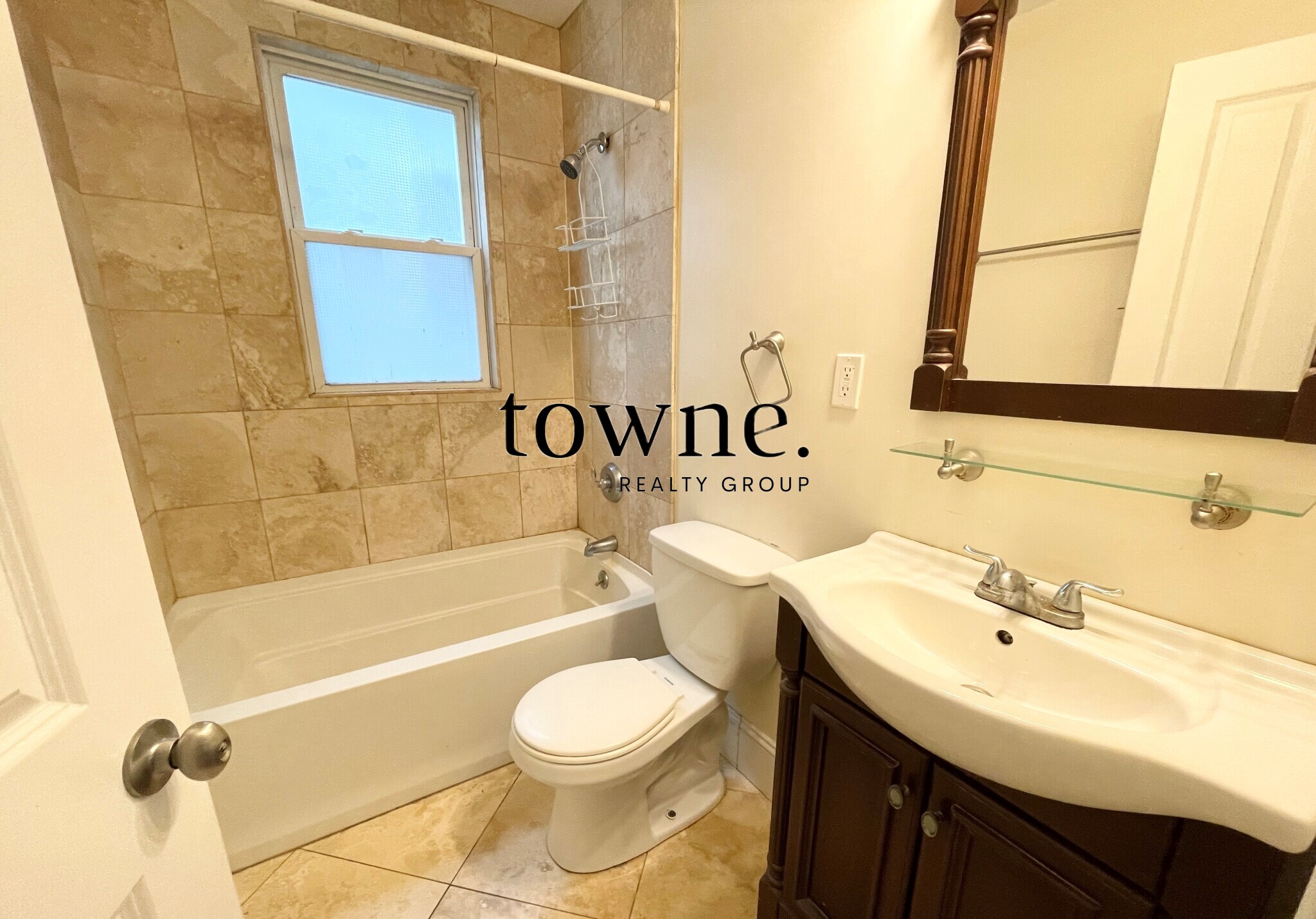 178 Hillside St, Mission Hill