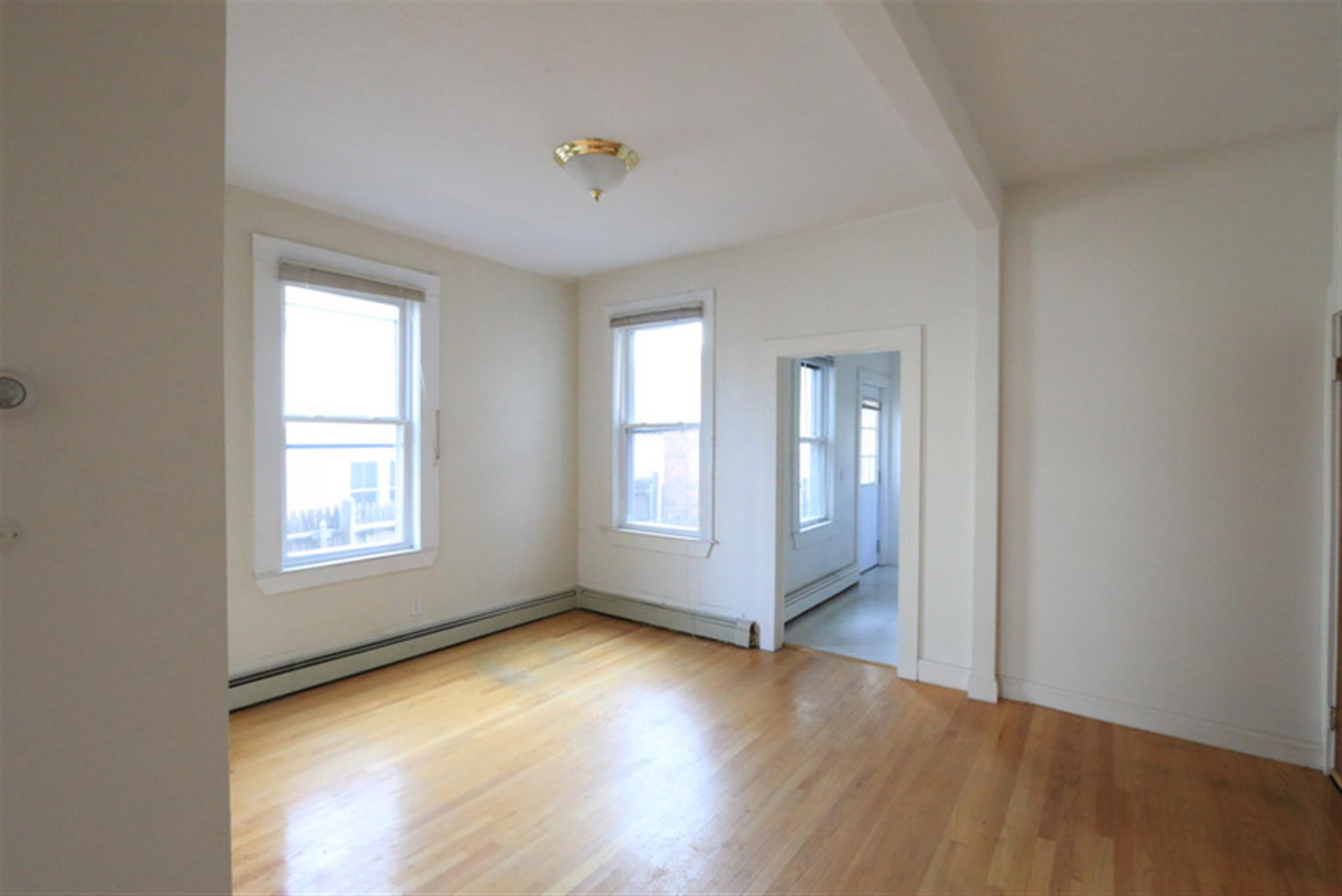 60 Sacramento St, Cambridgeport