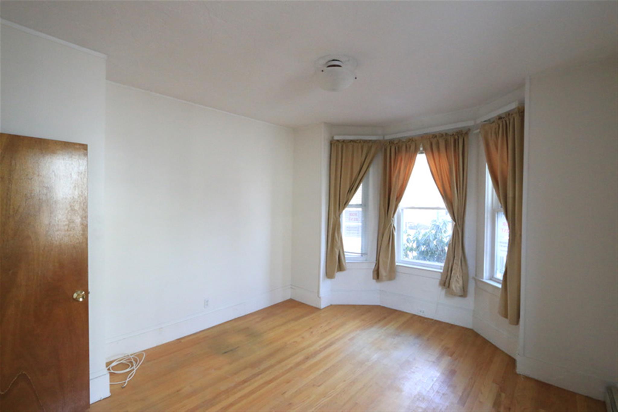 60 Sacramento St, Cambridgeport