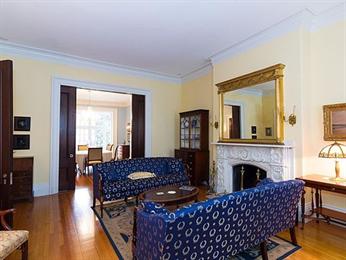 14 Chestnut St, Beacon Hill