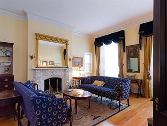 14 Chestnut St, Beacon Hill